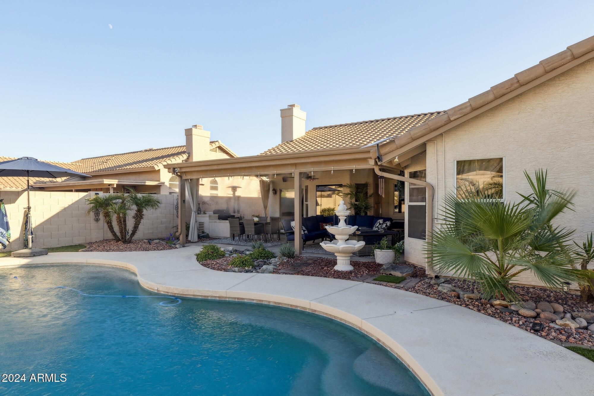 1320 W MUIRWOOD Drive