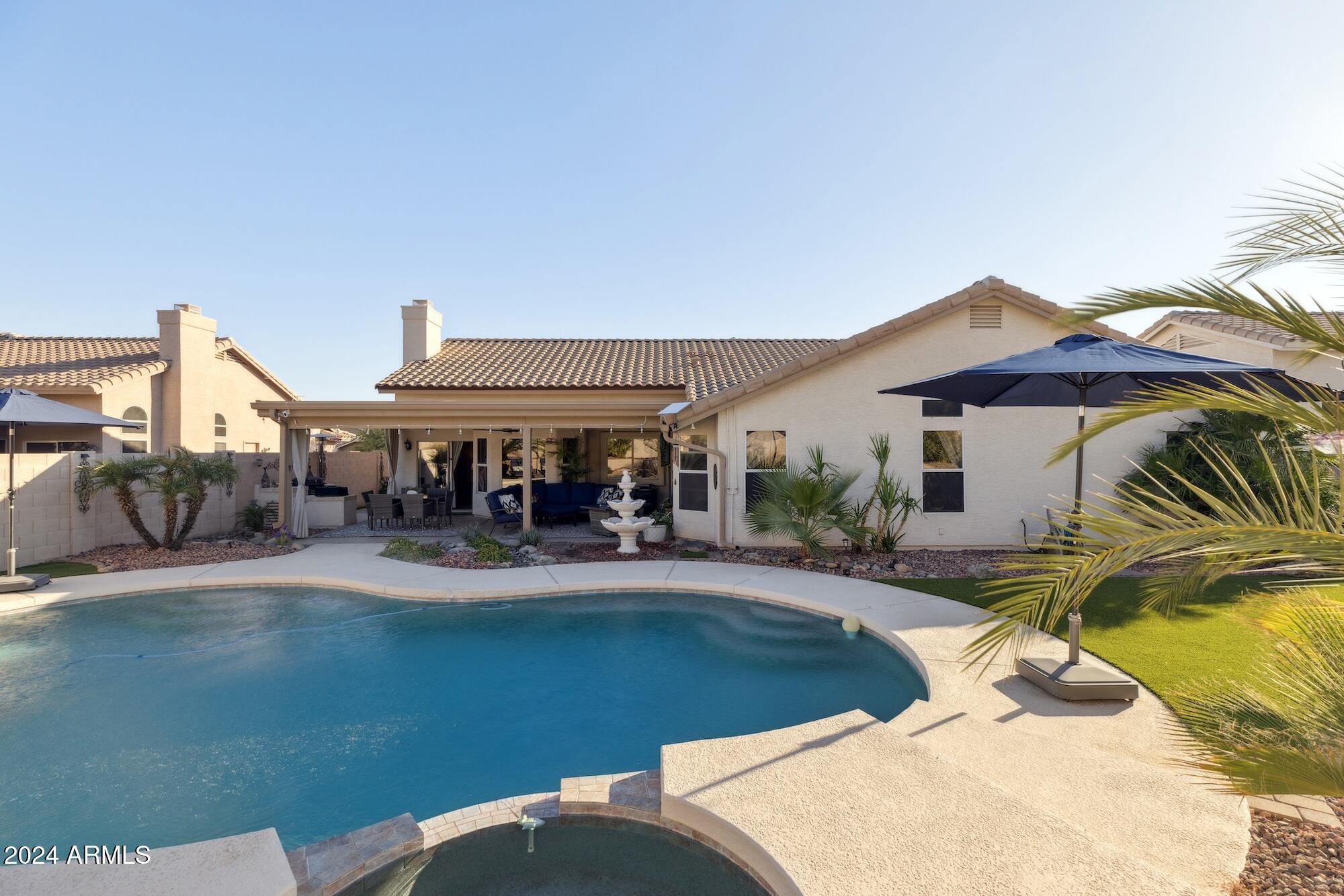1320 W MUIRWOOD Drive