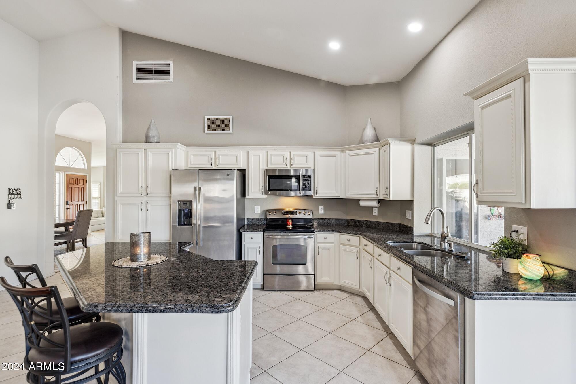 1320 W MUIRWOOD Drive