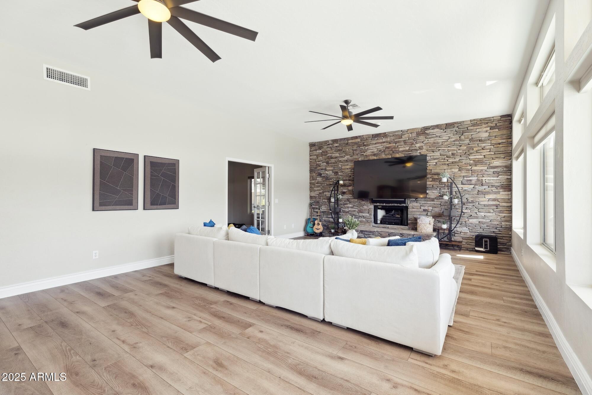 1321 W Shellfish Drive