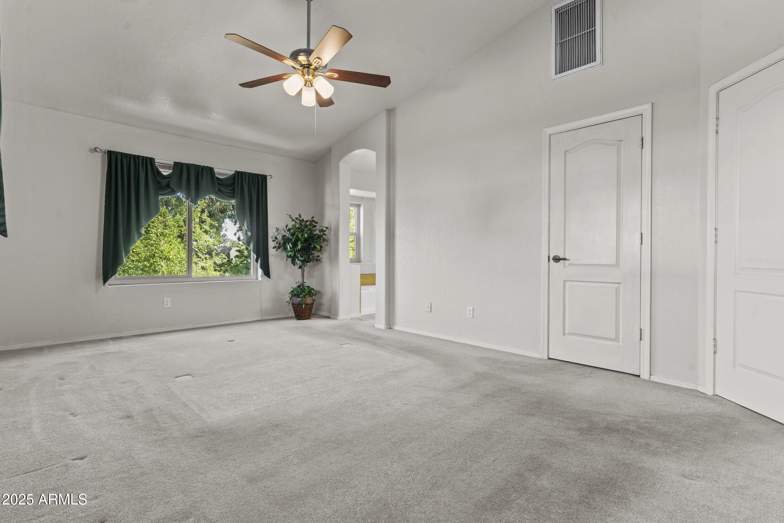 1135 W SEA FOG Drive