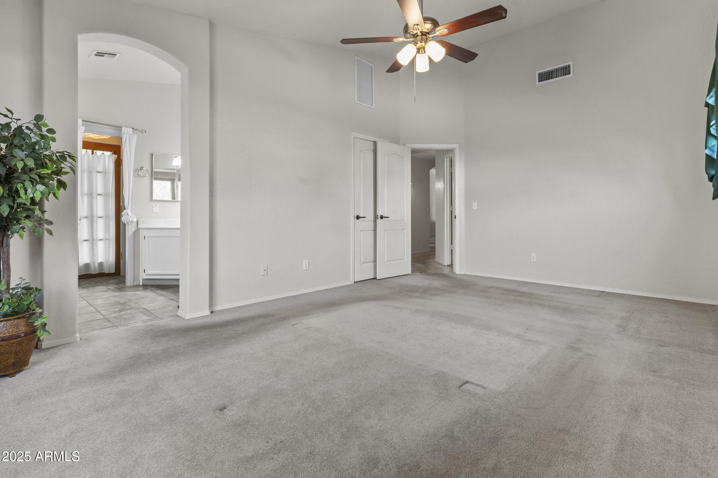 1135 W SEA FOG Drive