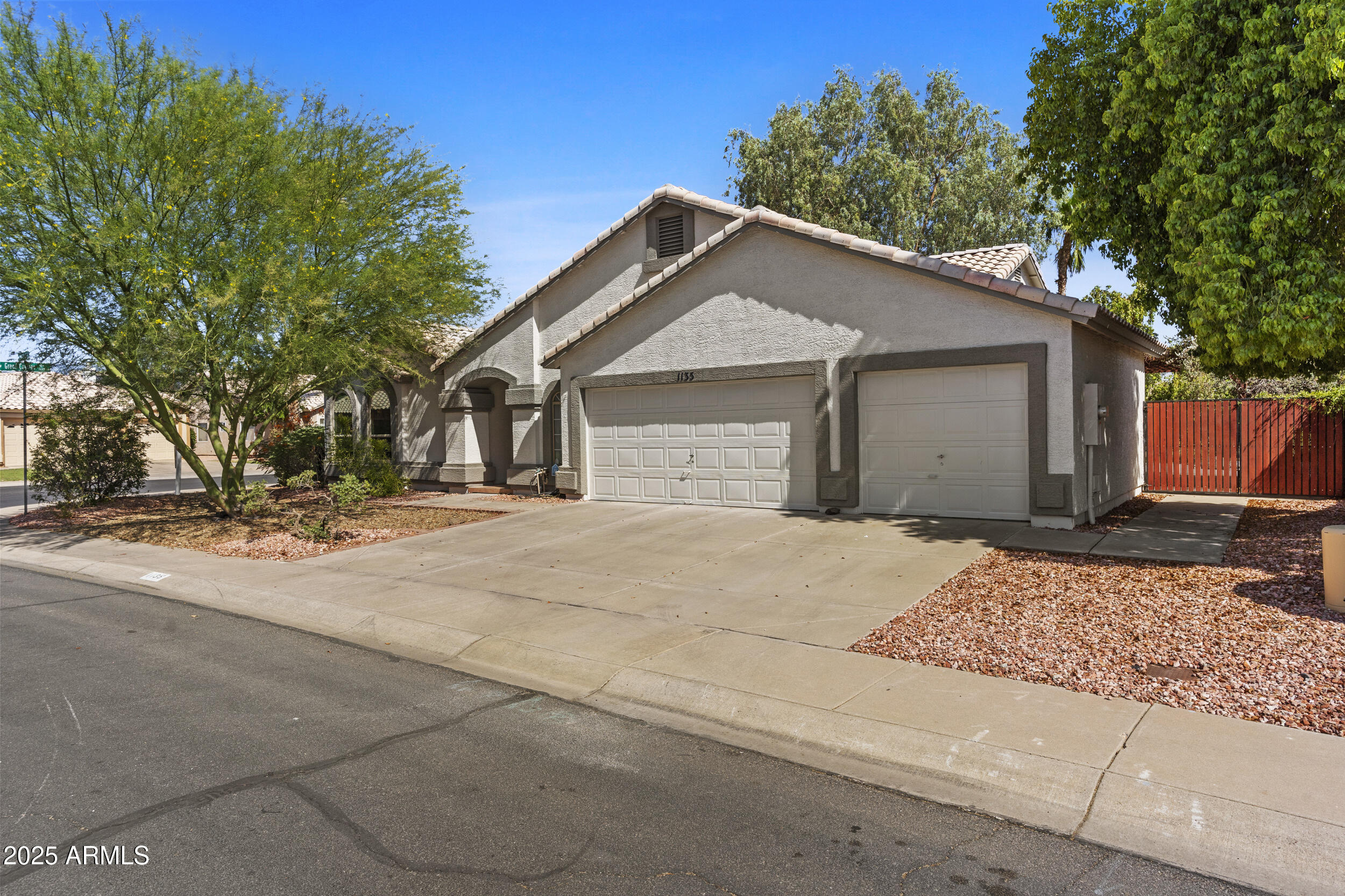 1135 W SEA FOG Drive