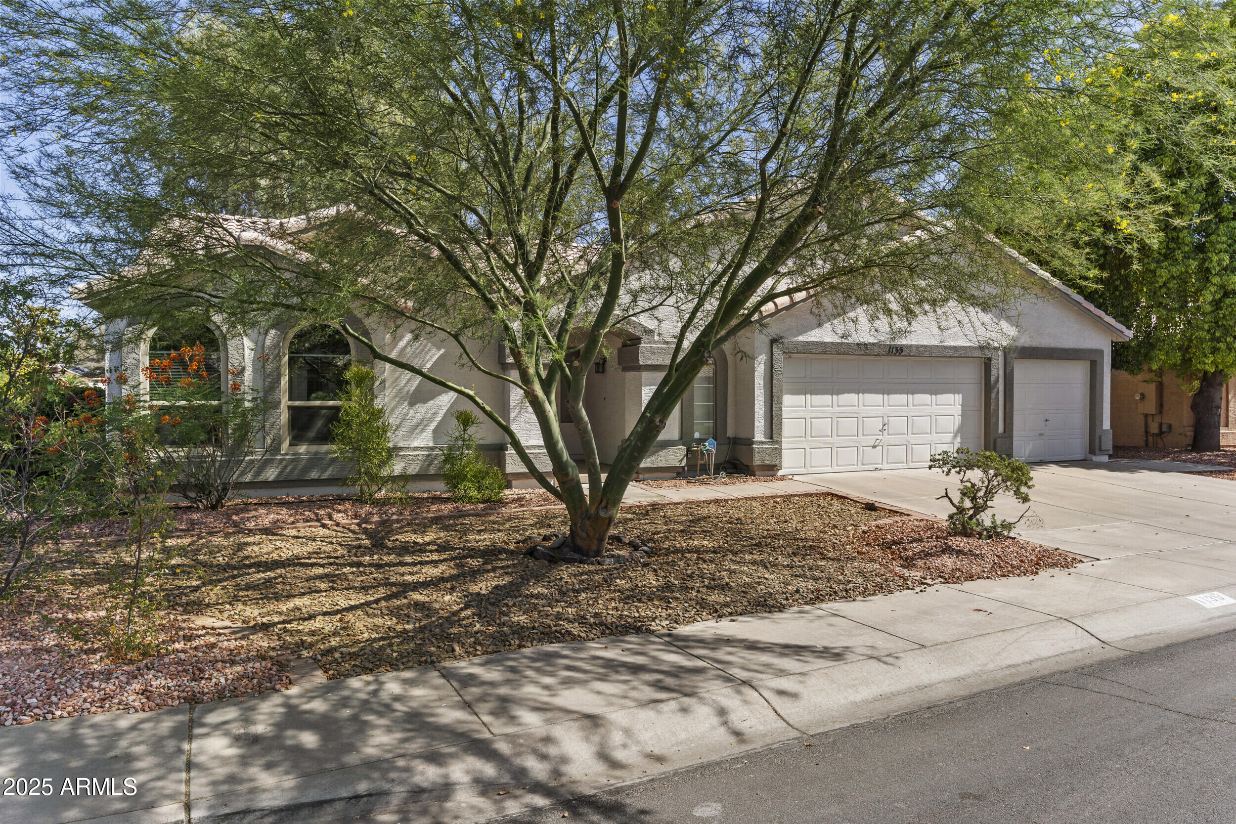 1135 W SEA FOG Drive