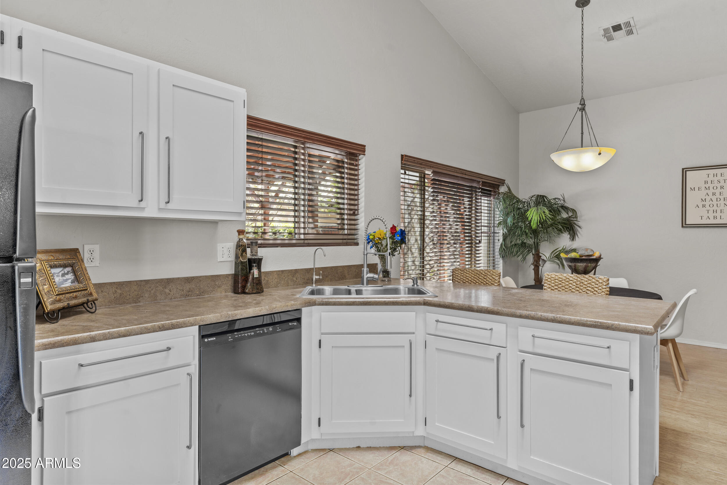 1135 W SEA FOG Drive