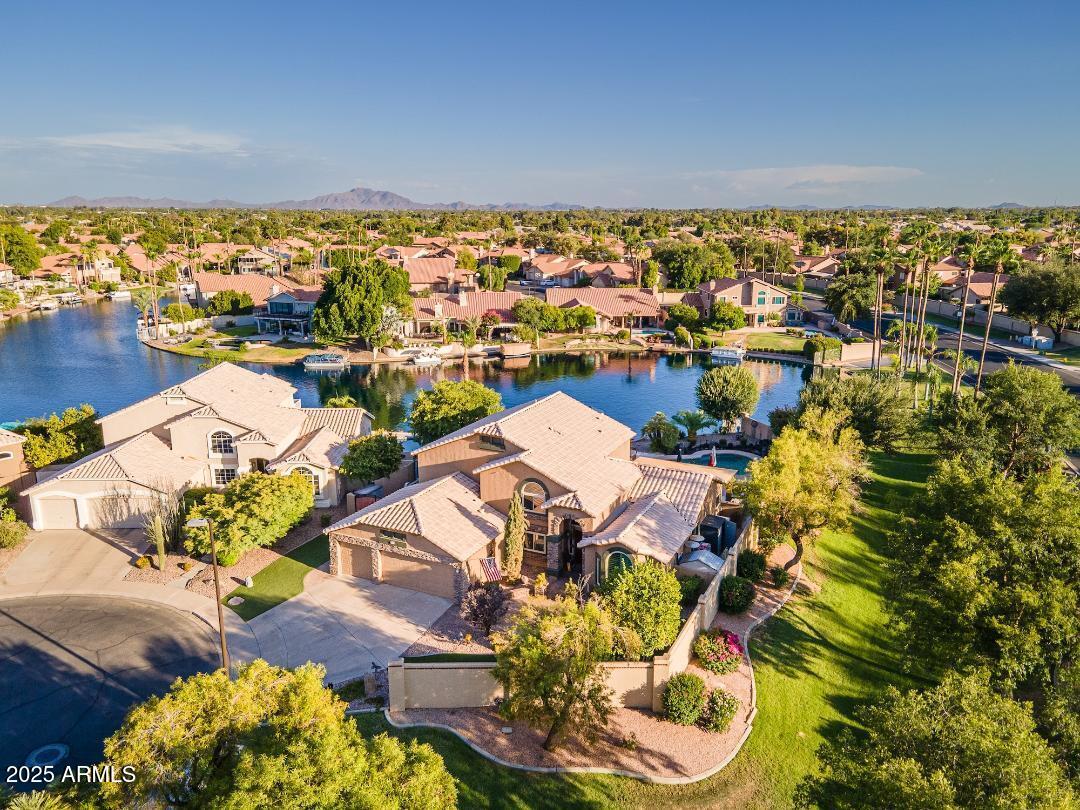 936 S PARADISE Drive