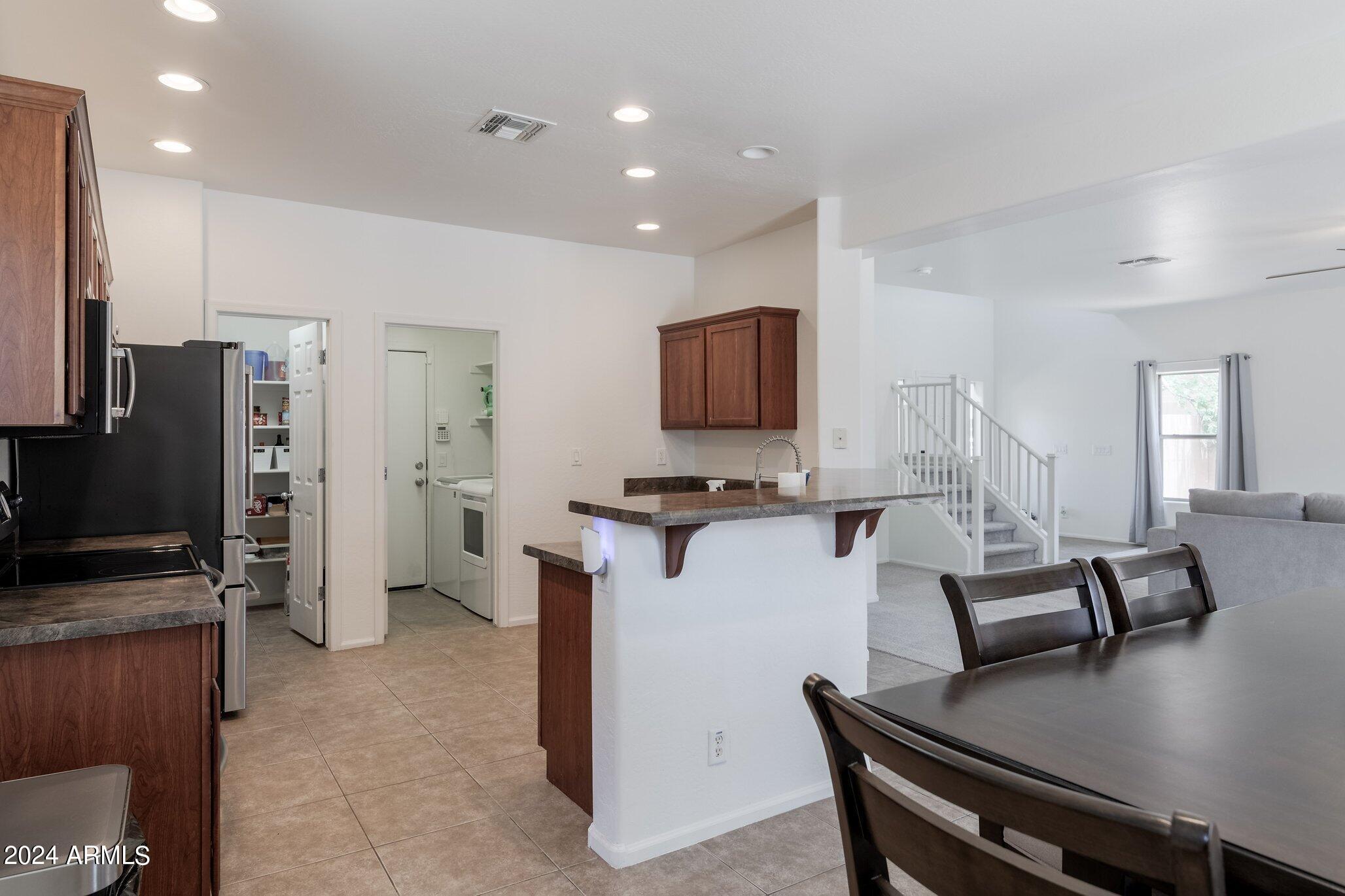 44175 W KNAUSS Drive