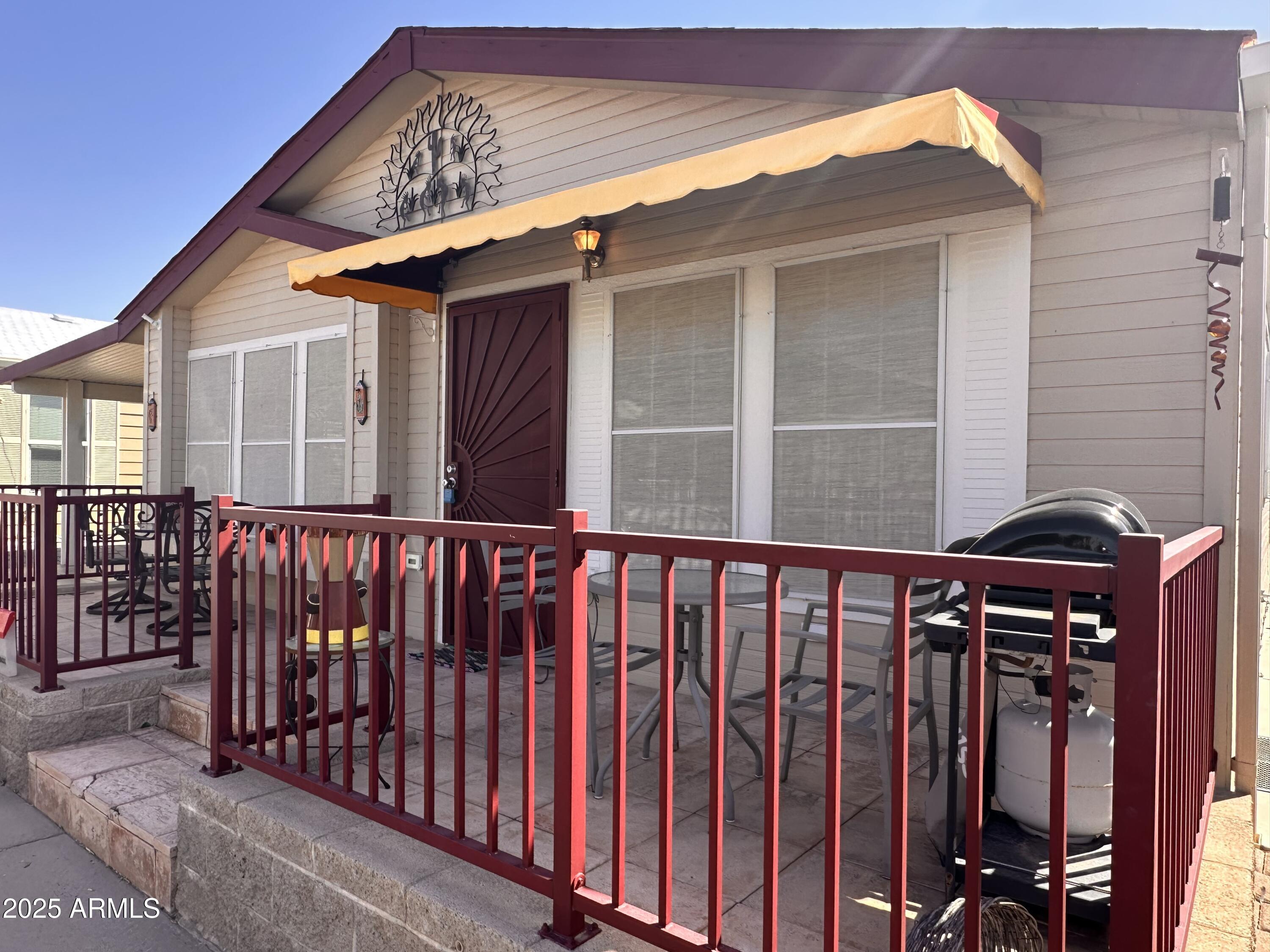 650 N Hawes Road, 4609