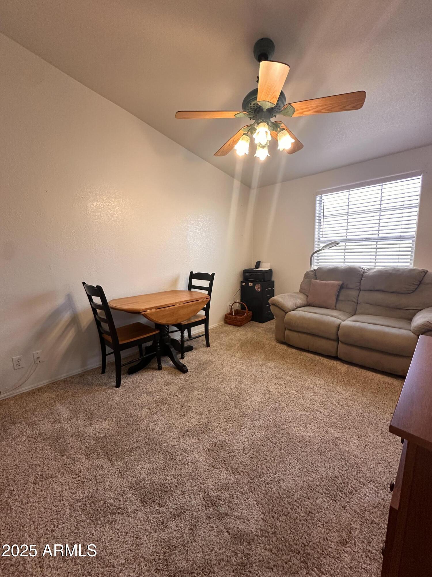 650 N Hawes Road, 4609