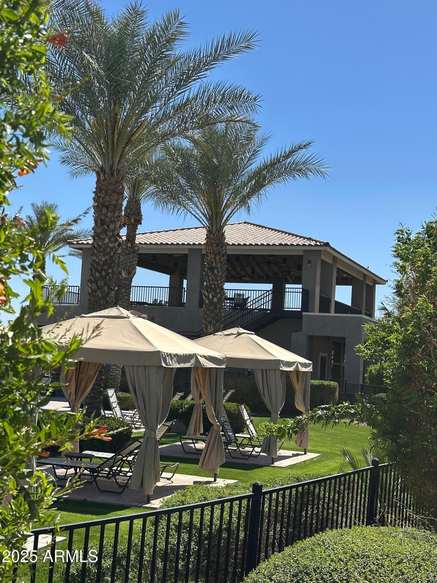 650 N Hawes Road, 4609