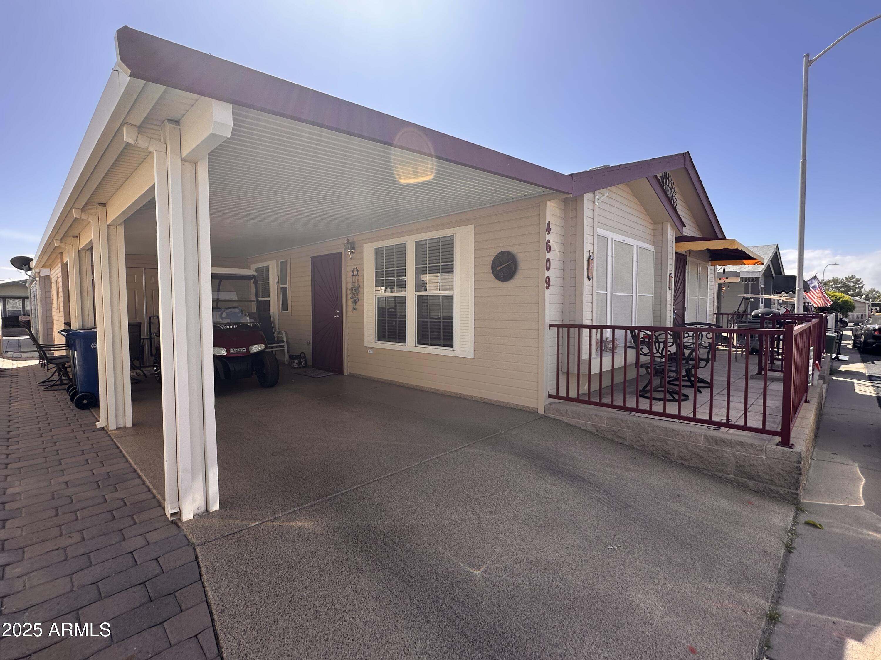 650 N Hawes Road, 4609