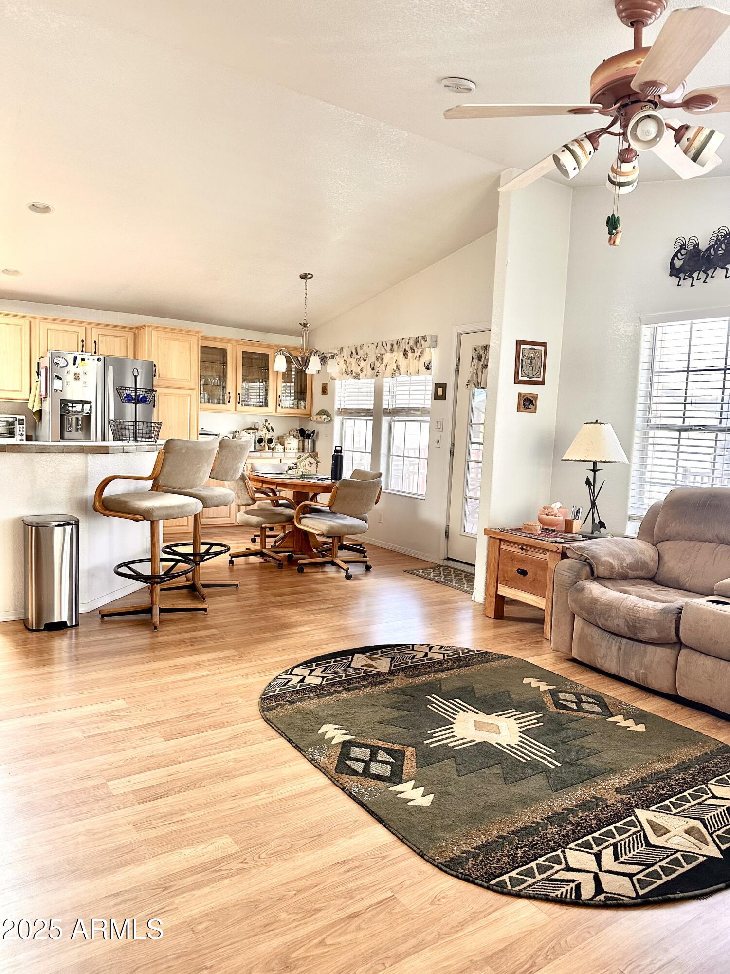 650 N Hawes Road, 4609