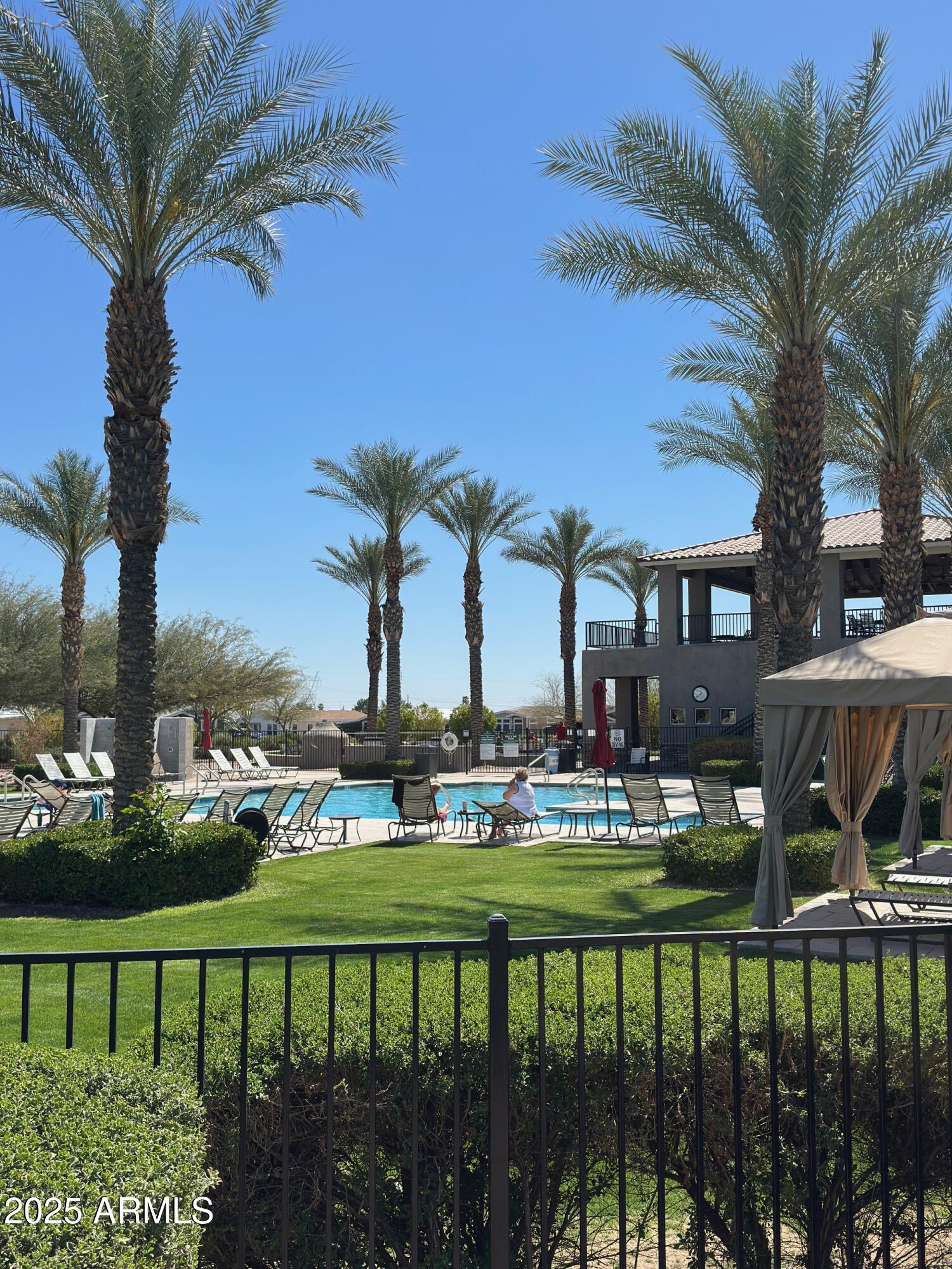 650 N Hawes Road, 4609