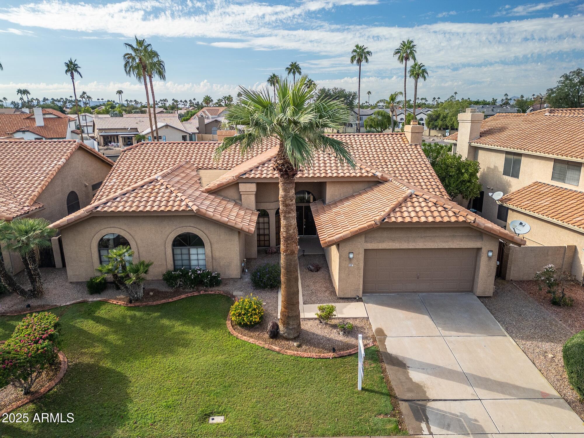 510 S LAGOON Drive, Gilbert