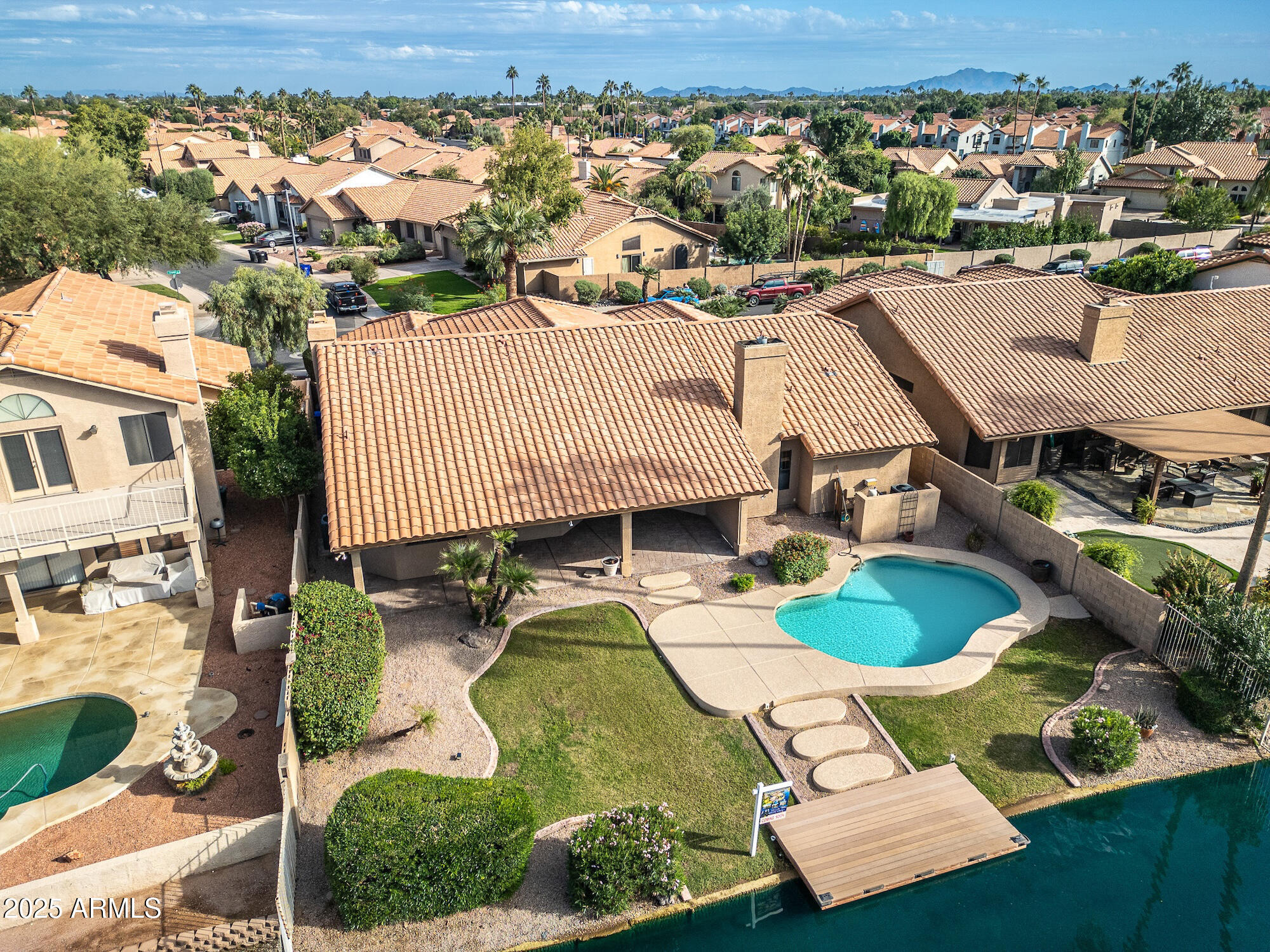 510 S LAGOON Drive, Gilbert