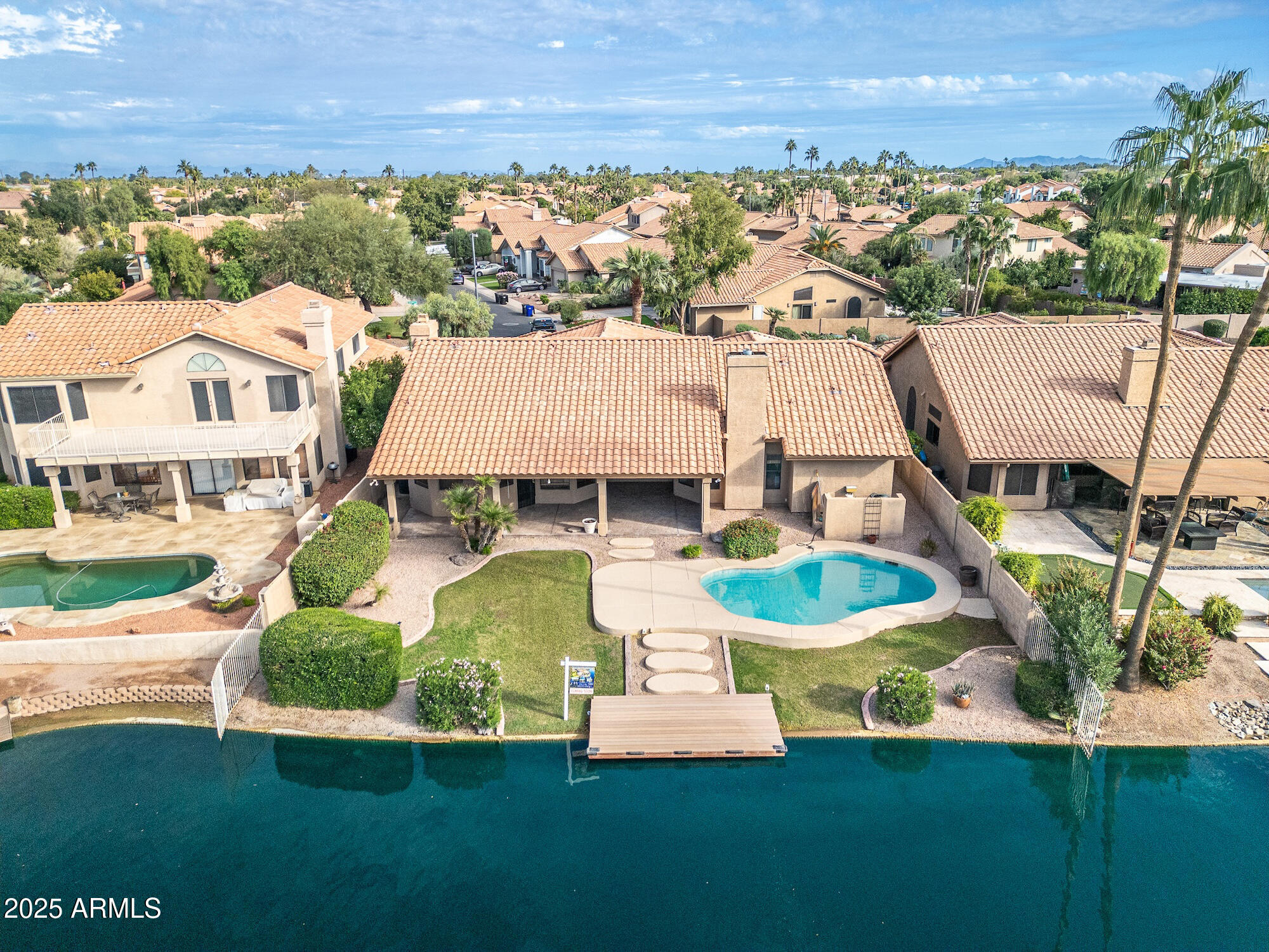 510 S LAGOON Drive, Gilbert