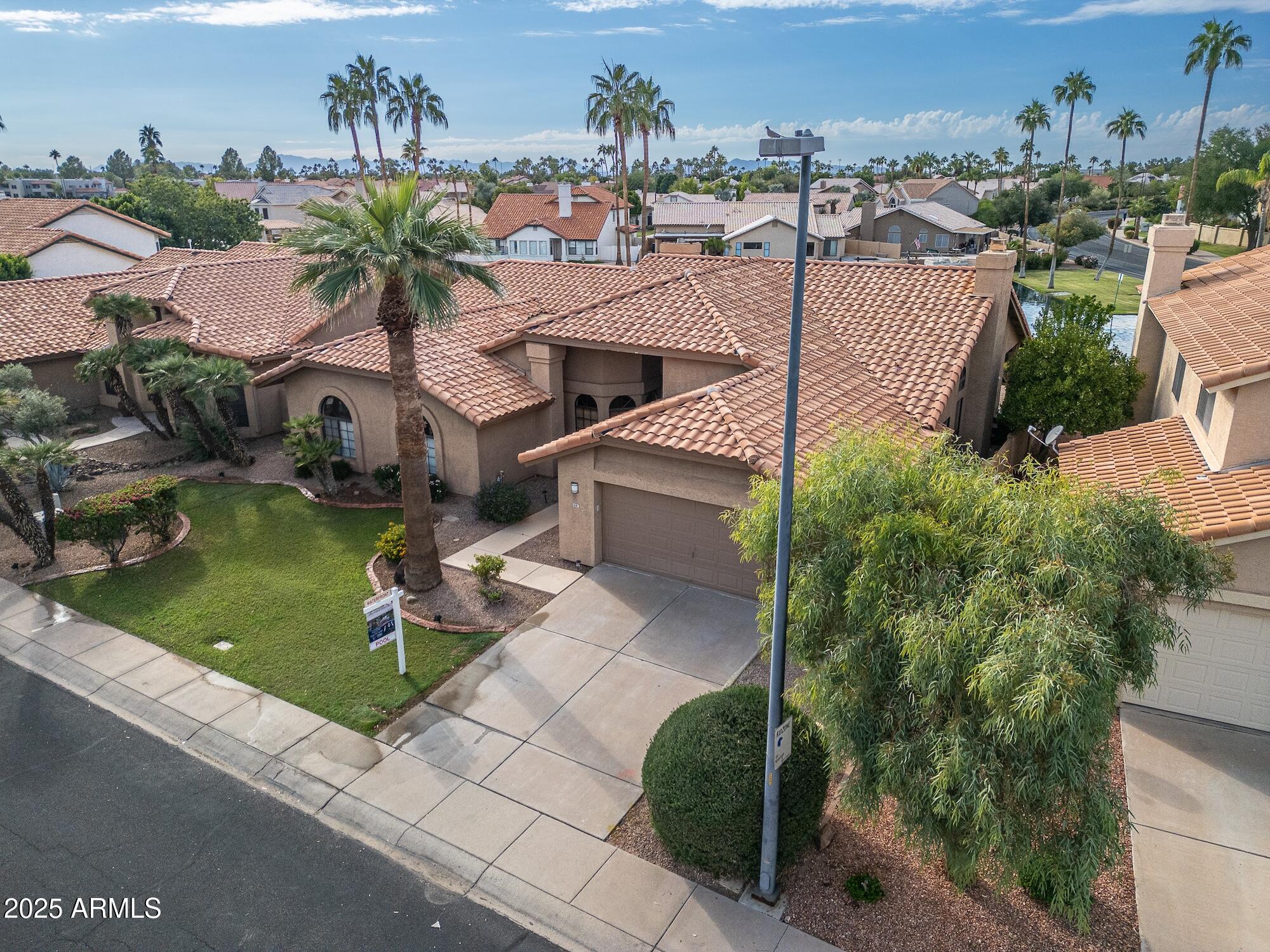 510 S LAGOON Drive, Gilbert