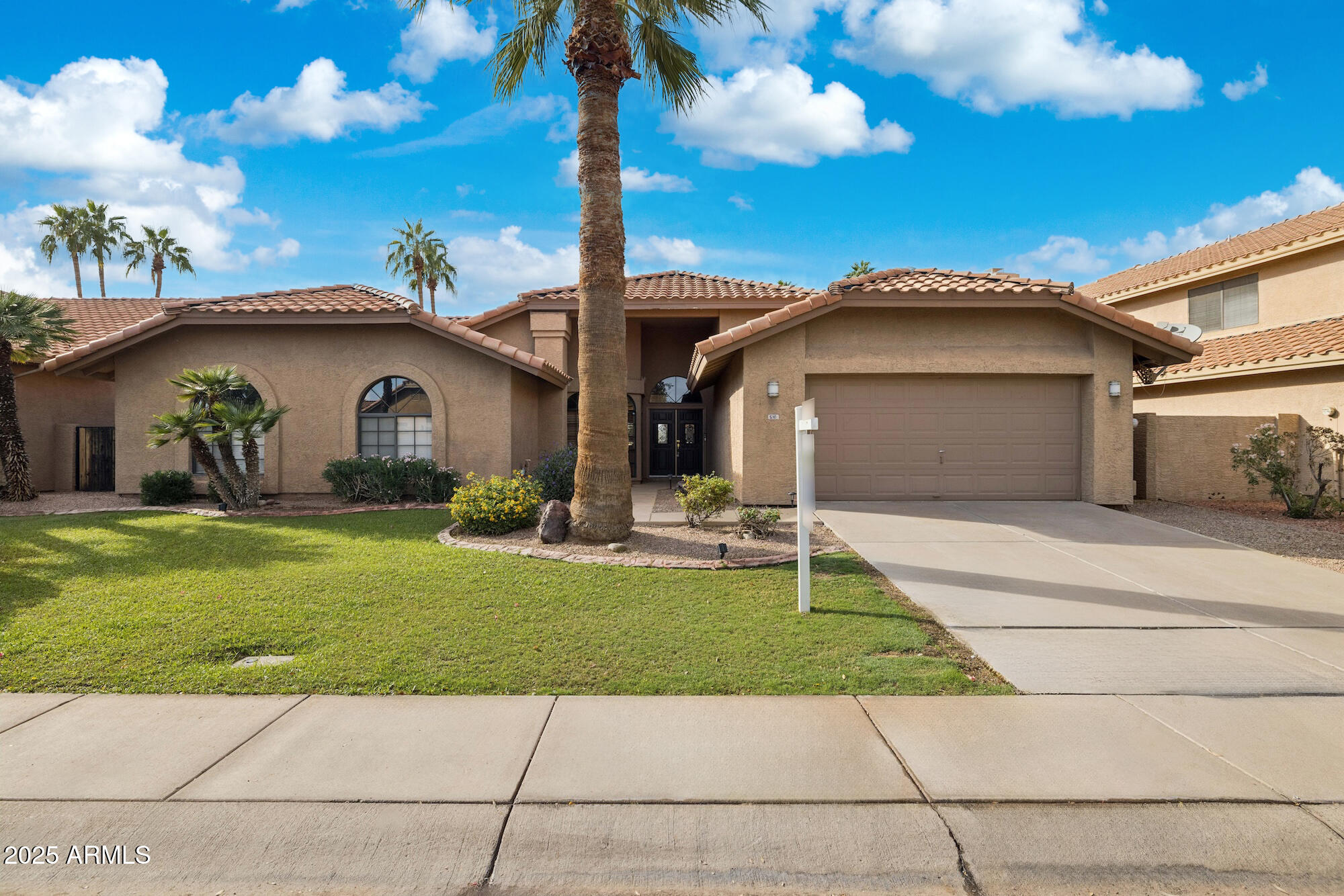 510 S LAGOON Drive, Gilbert