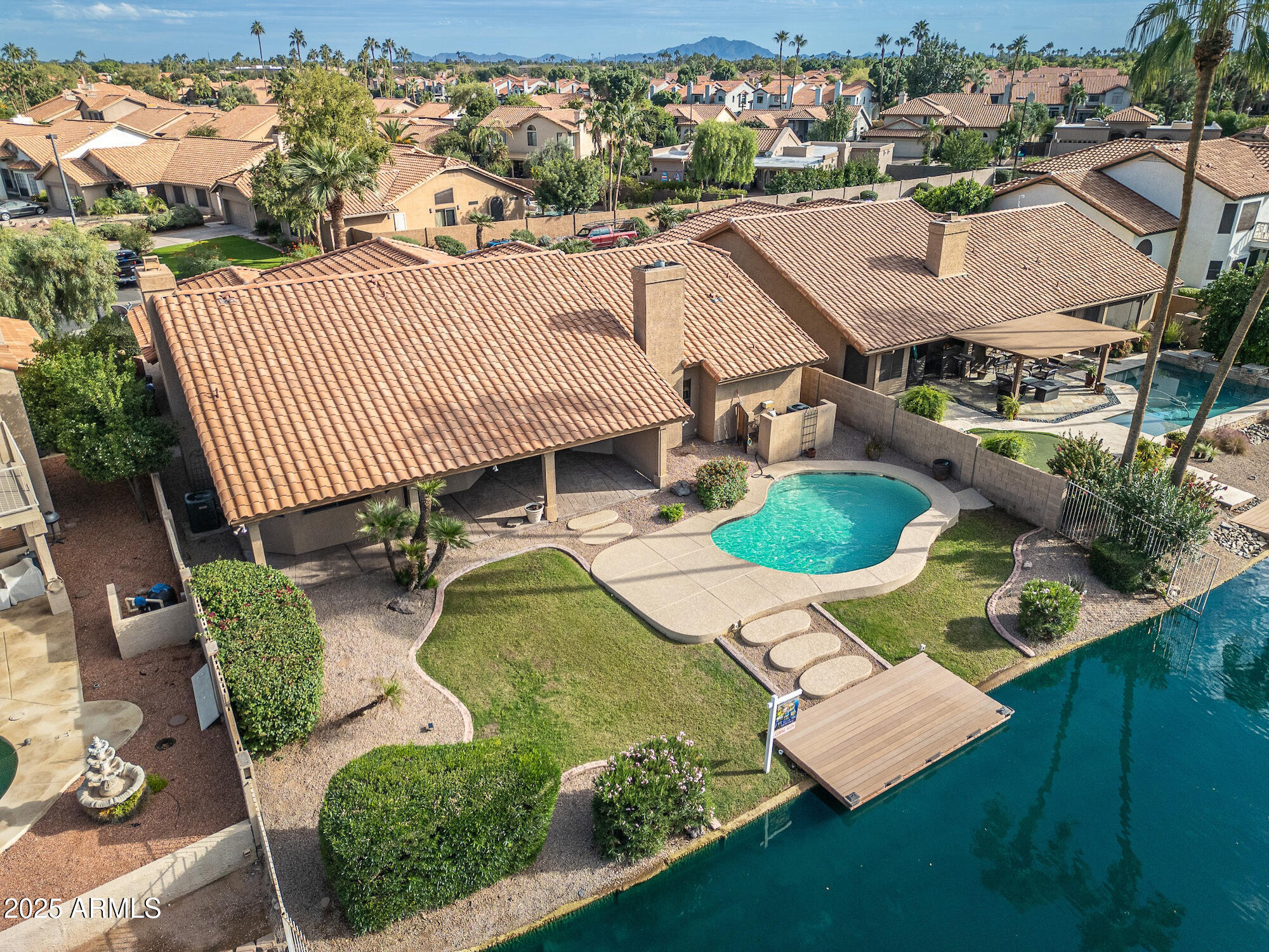 510 S LAGOON Drive, Gilbert