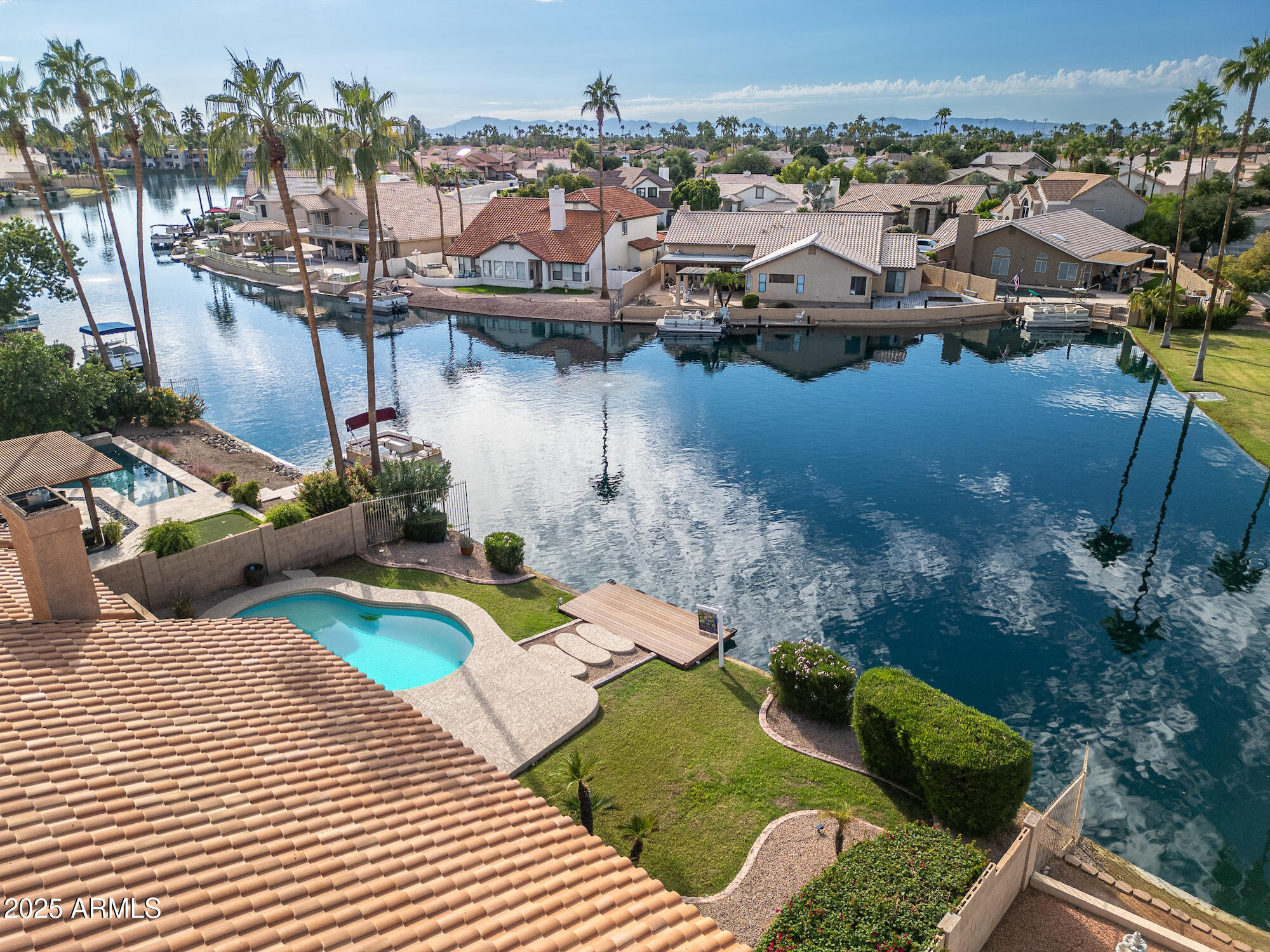 510 S LAGOON Drive, Gilbert