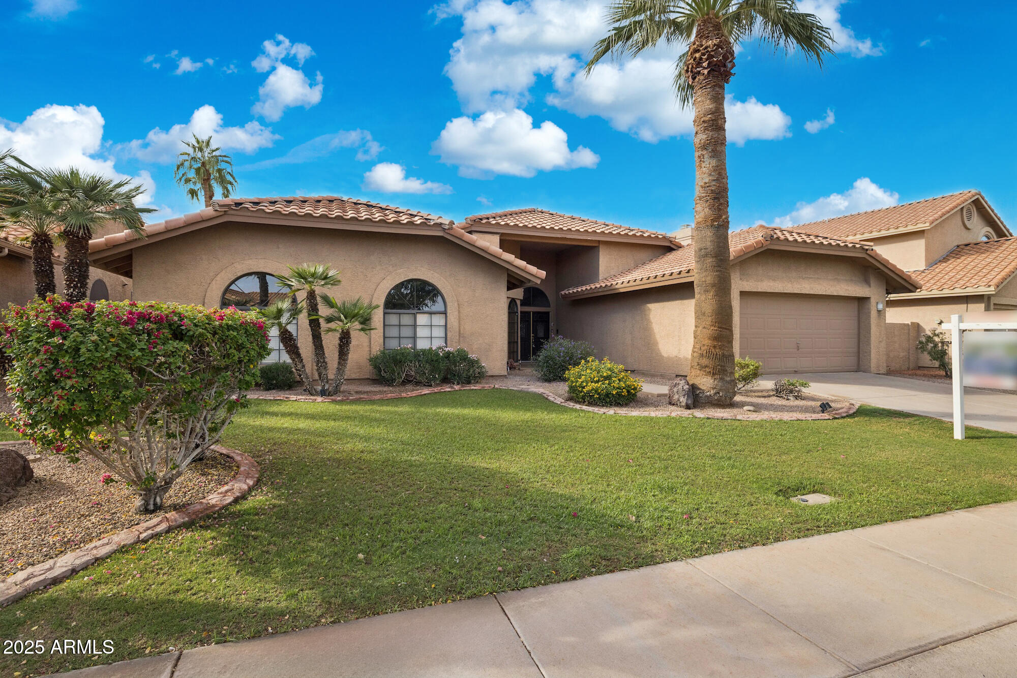 510 S LAGOON Drive, Gilbert