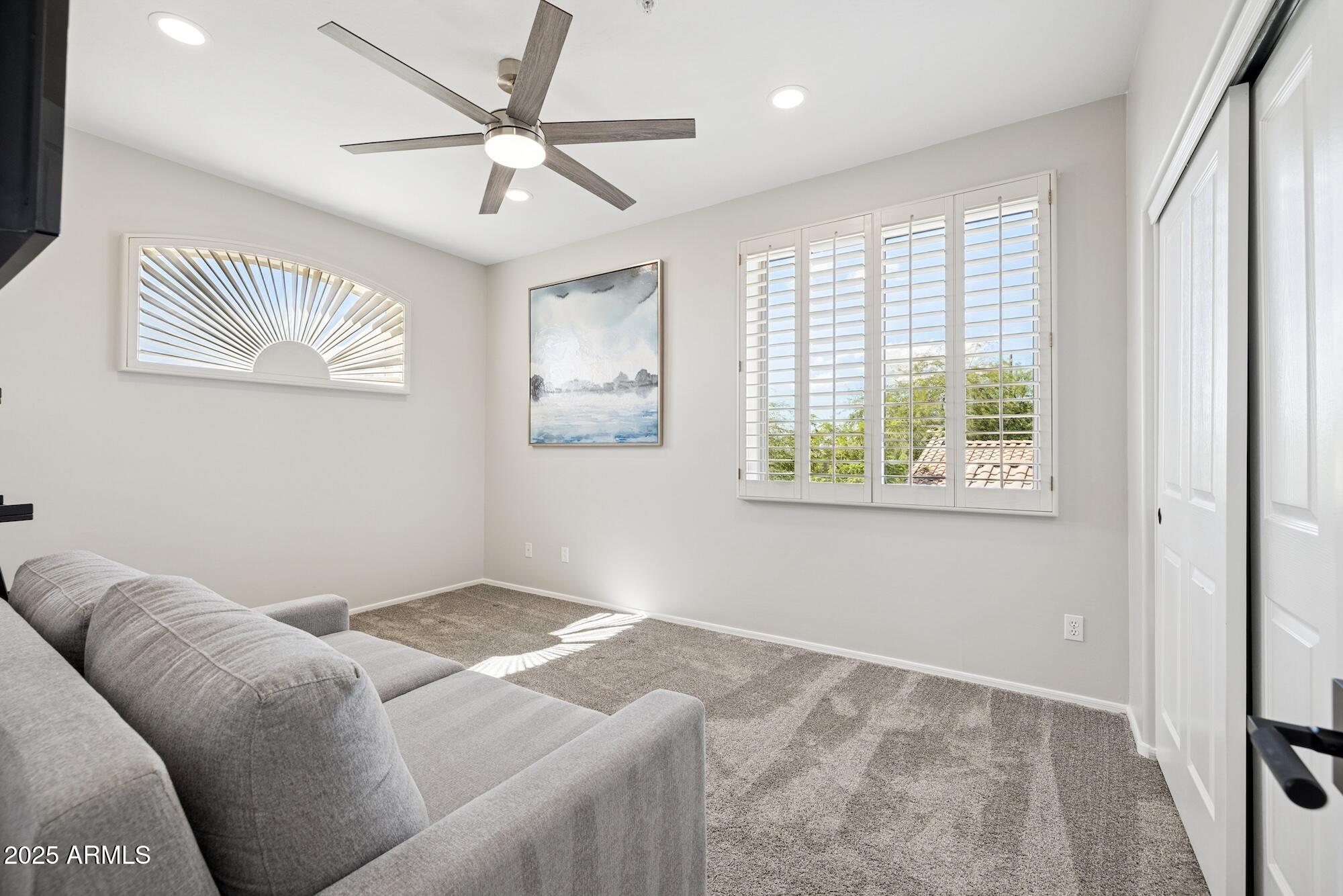 7222 E RUSTLING Pass