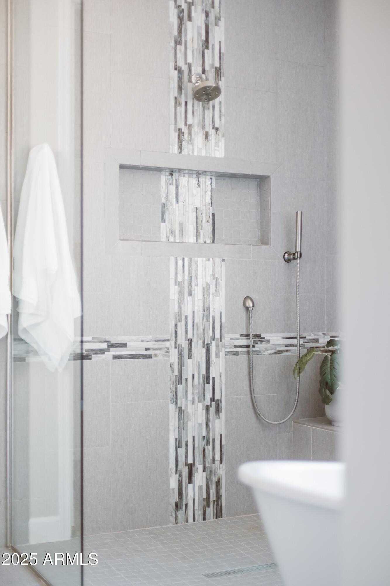 7222 E RUSTLING Pass