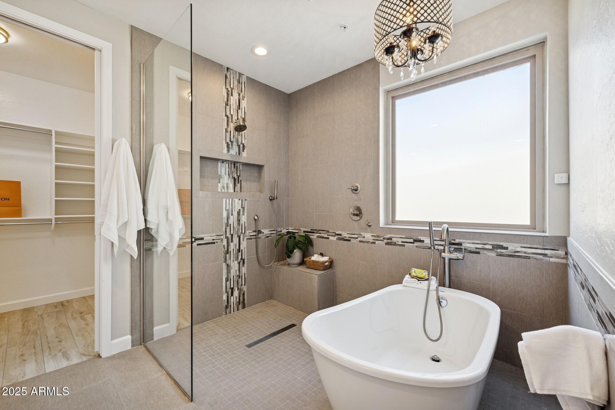 7222 E RUSTLING Pass