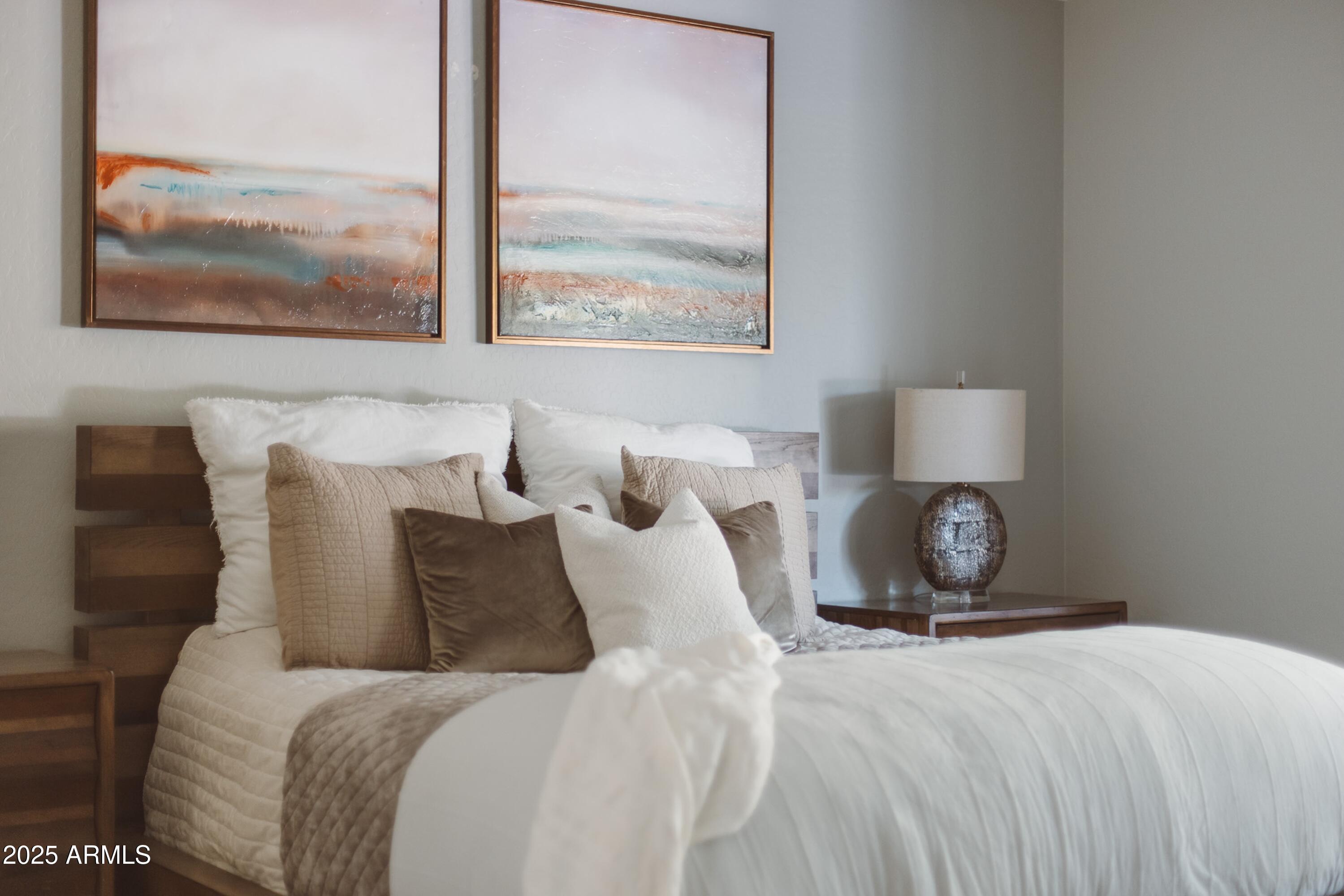 7222 E RUSTLING Pass