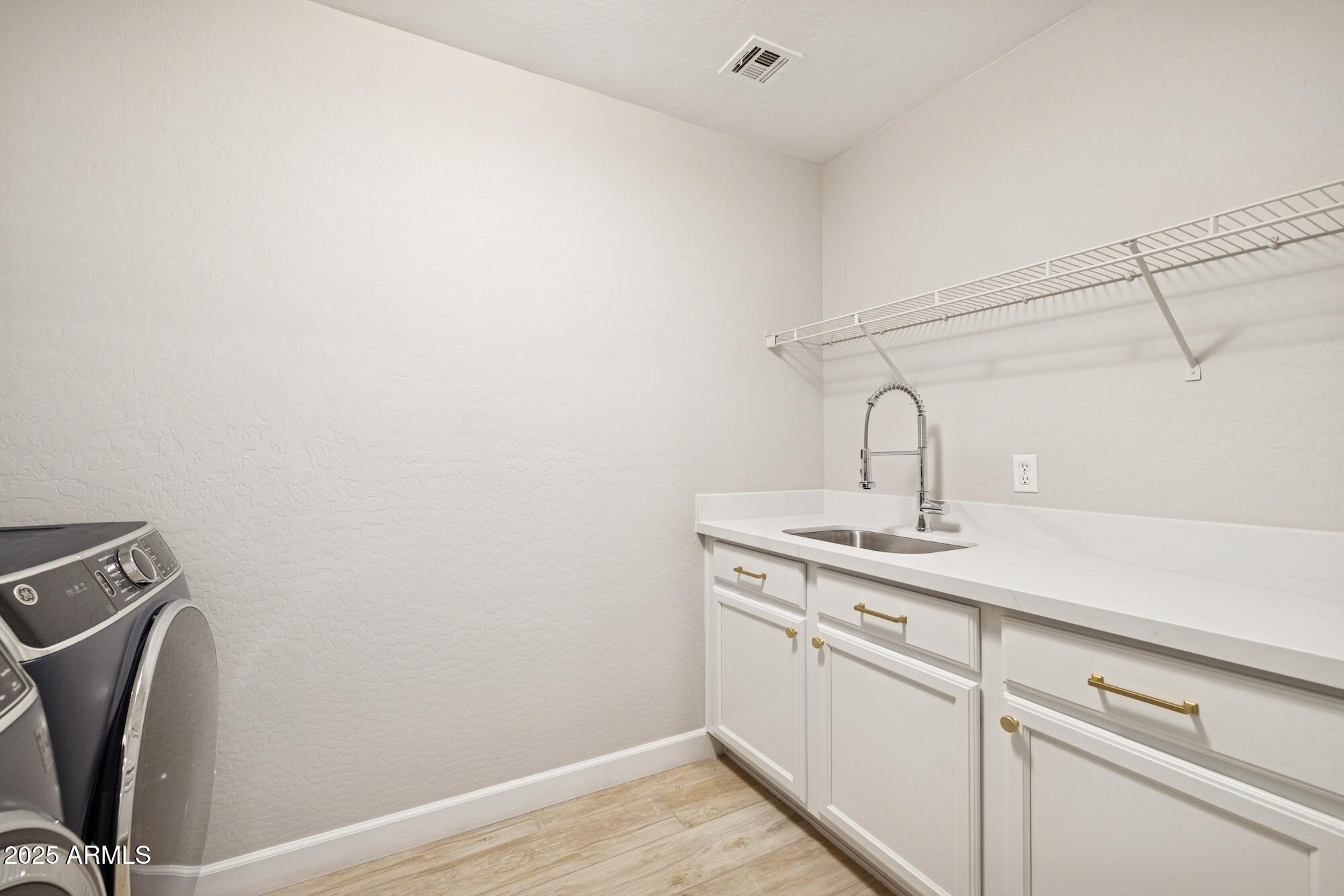 7222 E RUSTLING Pass