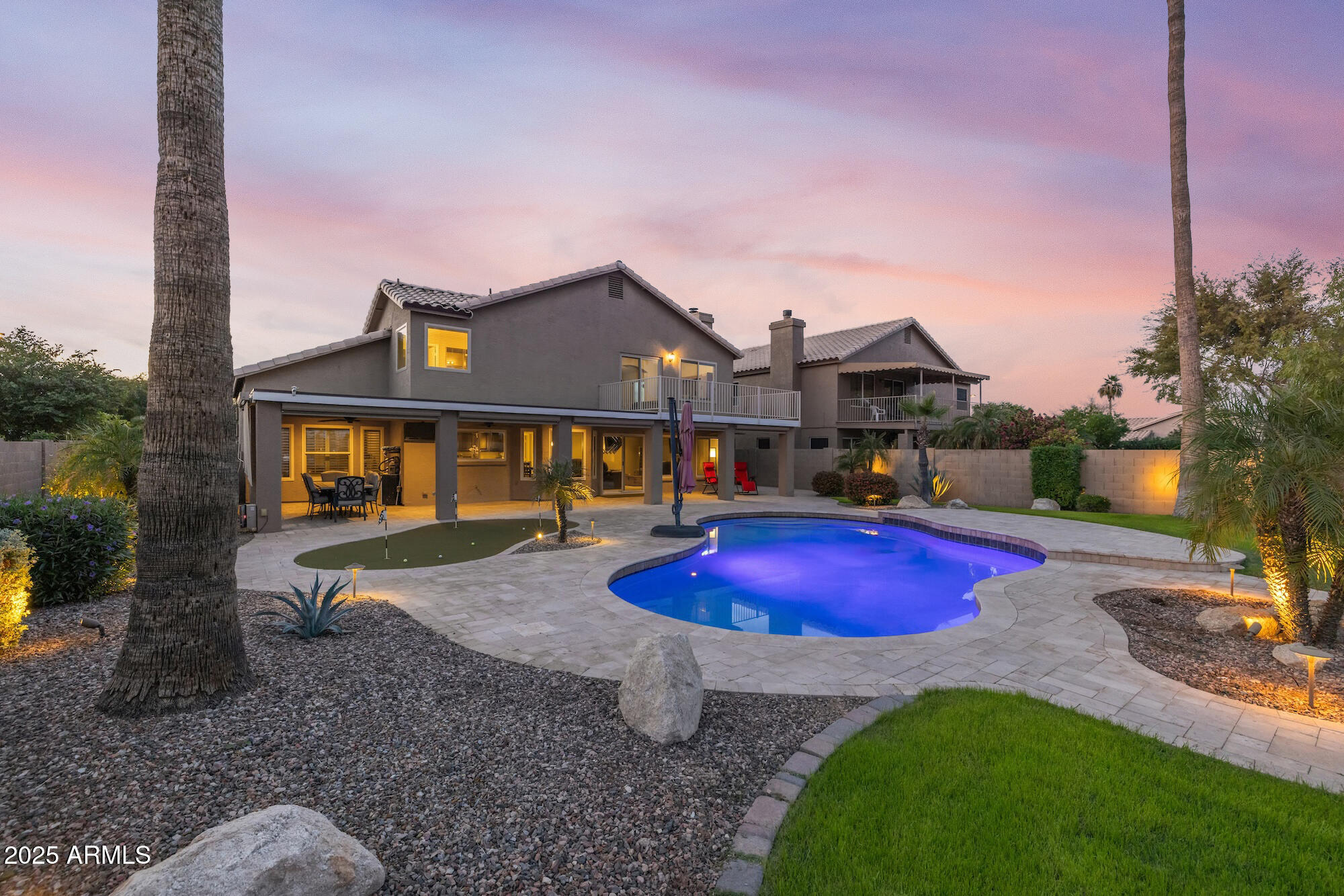 919 S PARADISE Drive