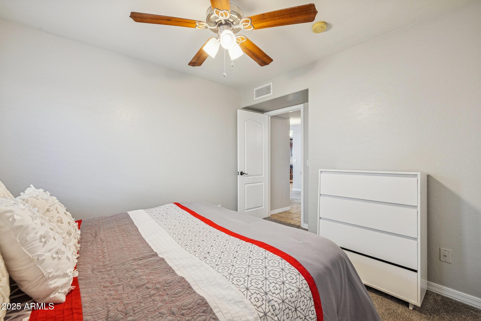 919 S PARADISE Drive