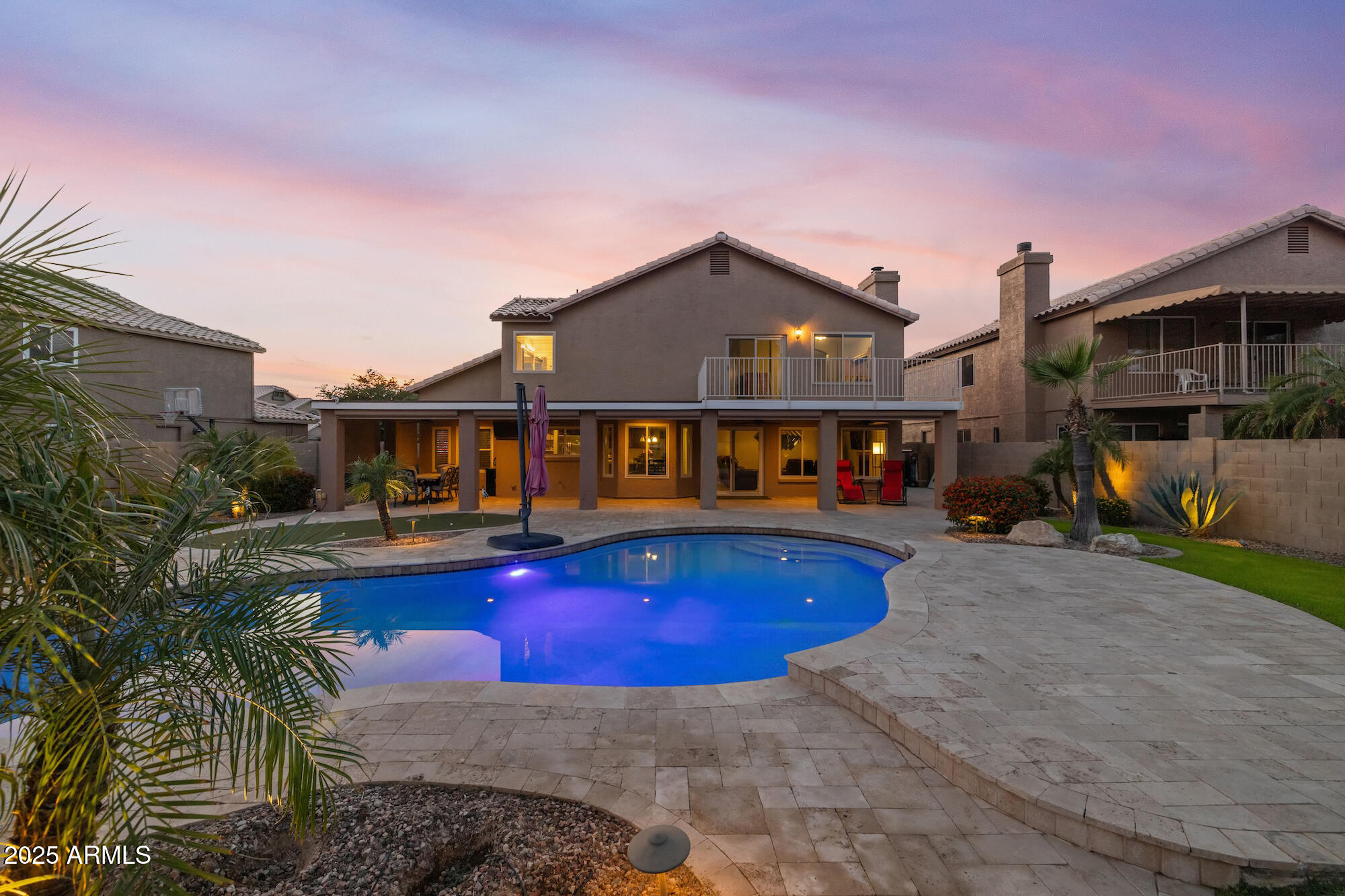 919 S PARADISE Drive