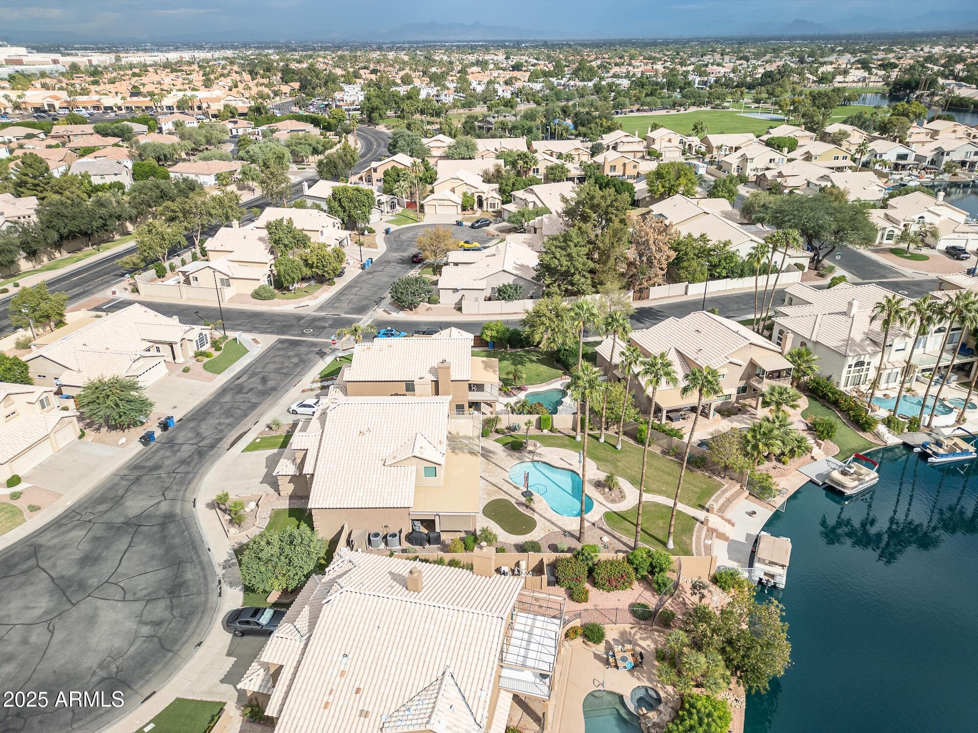 919 S PARADISE Drive