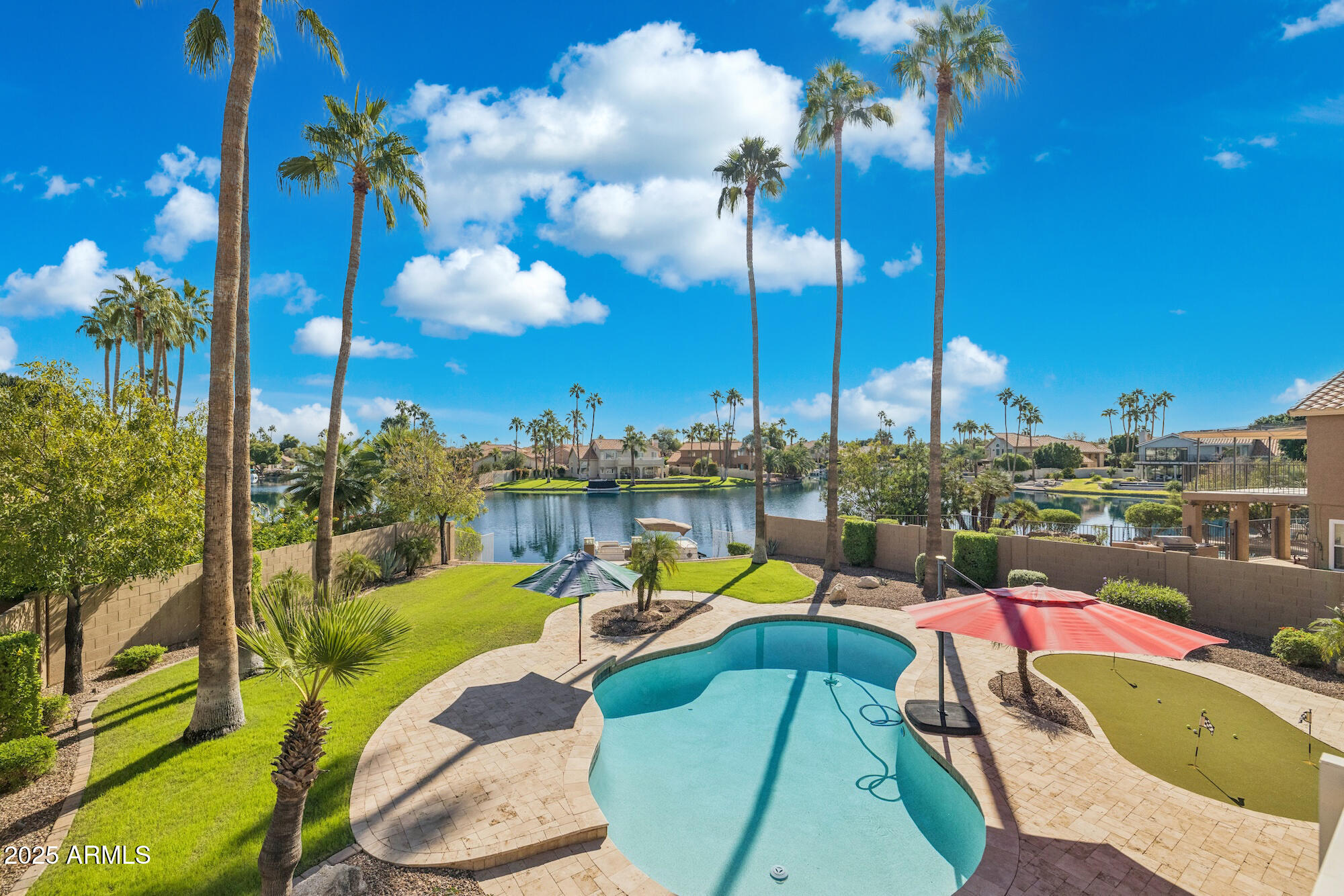 919 S PARADISE Drive