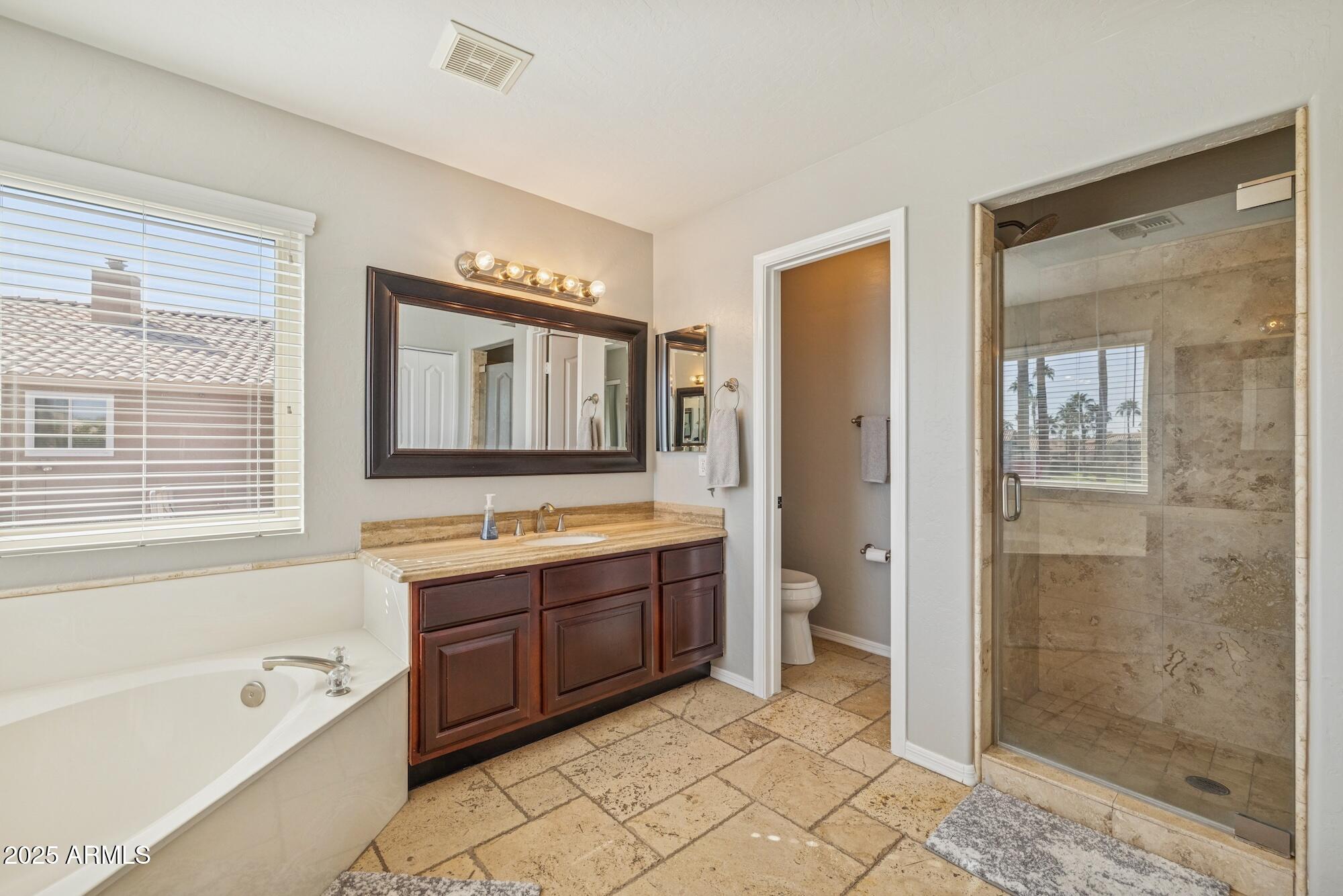 919 S PARADISE Drive