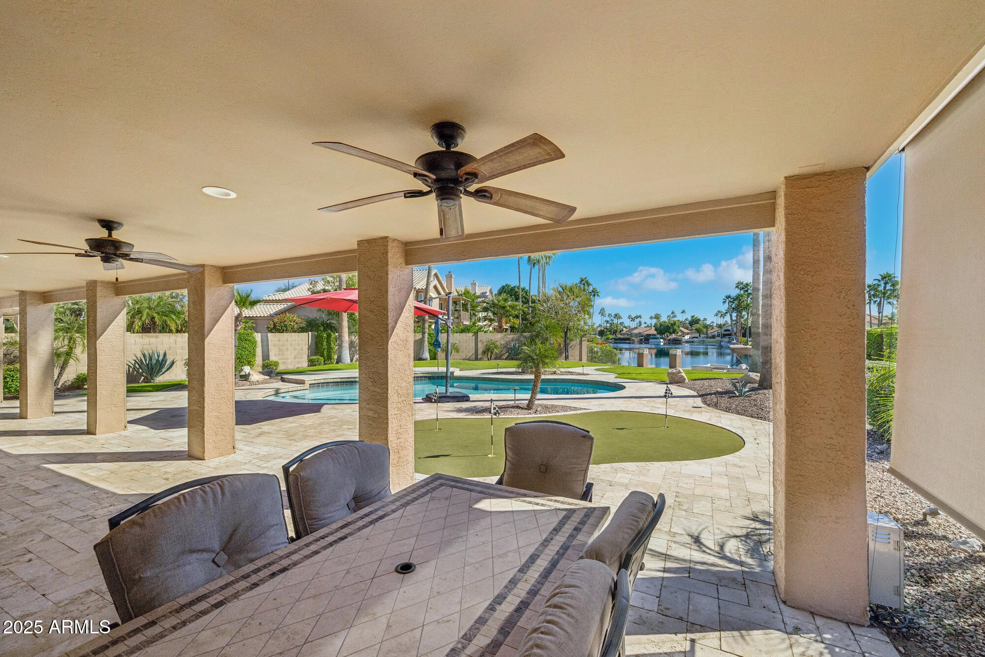 919 S PARADISE Drive