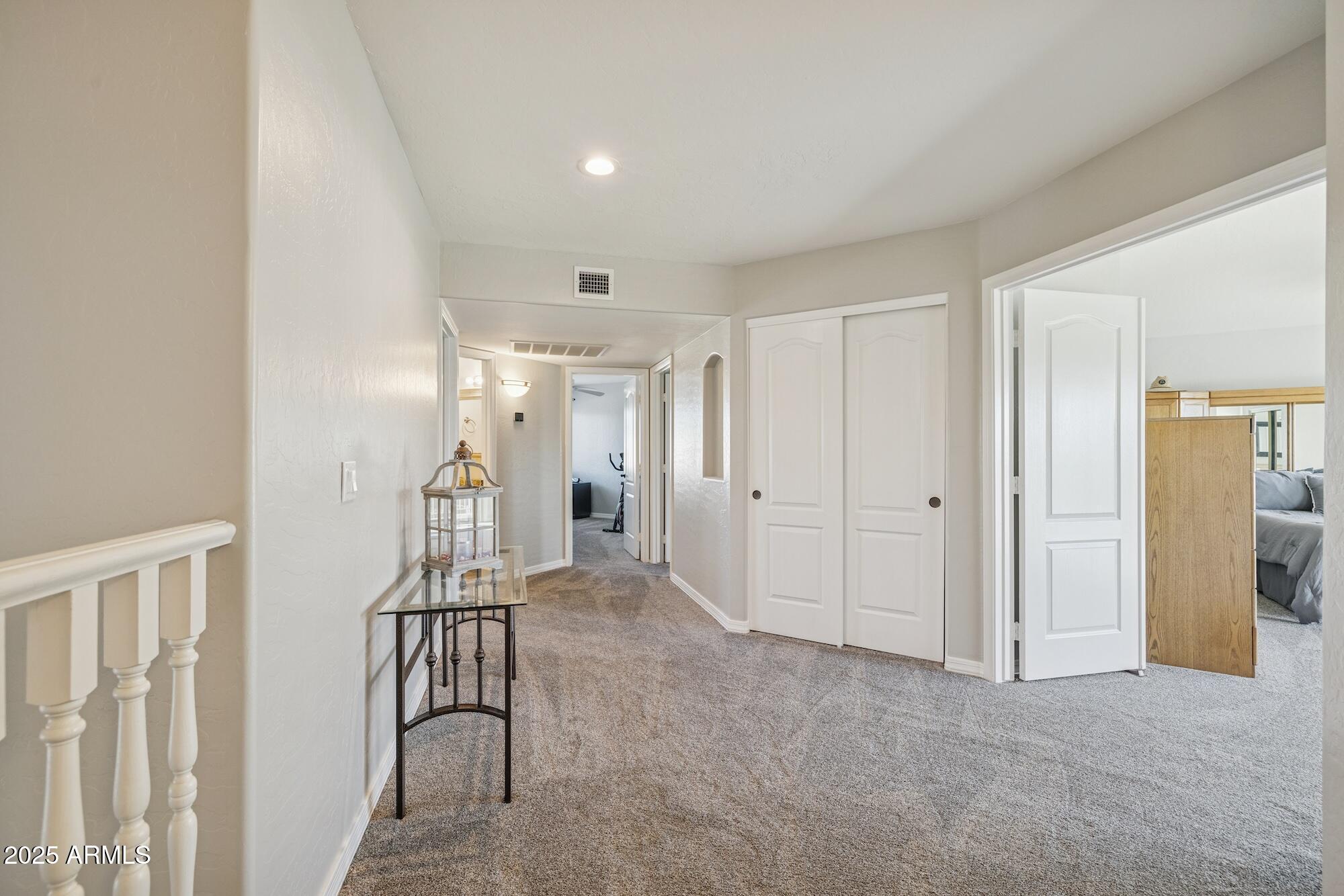 919 S PARADISE Drive