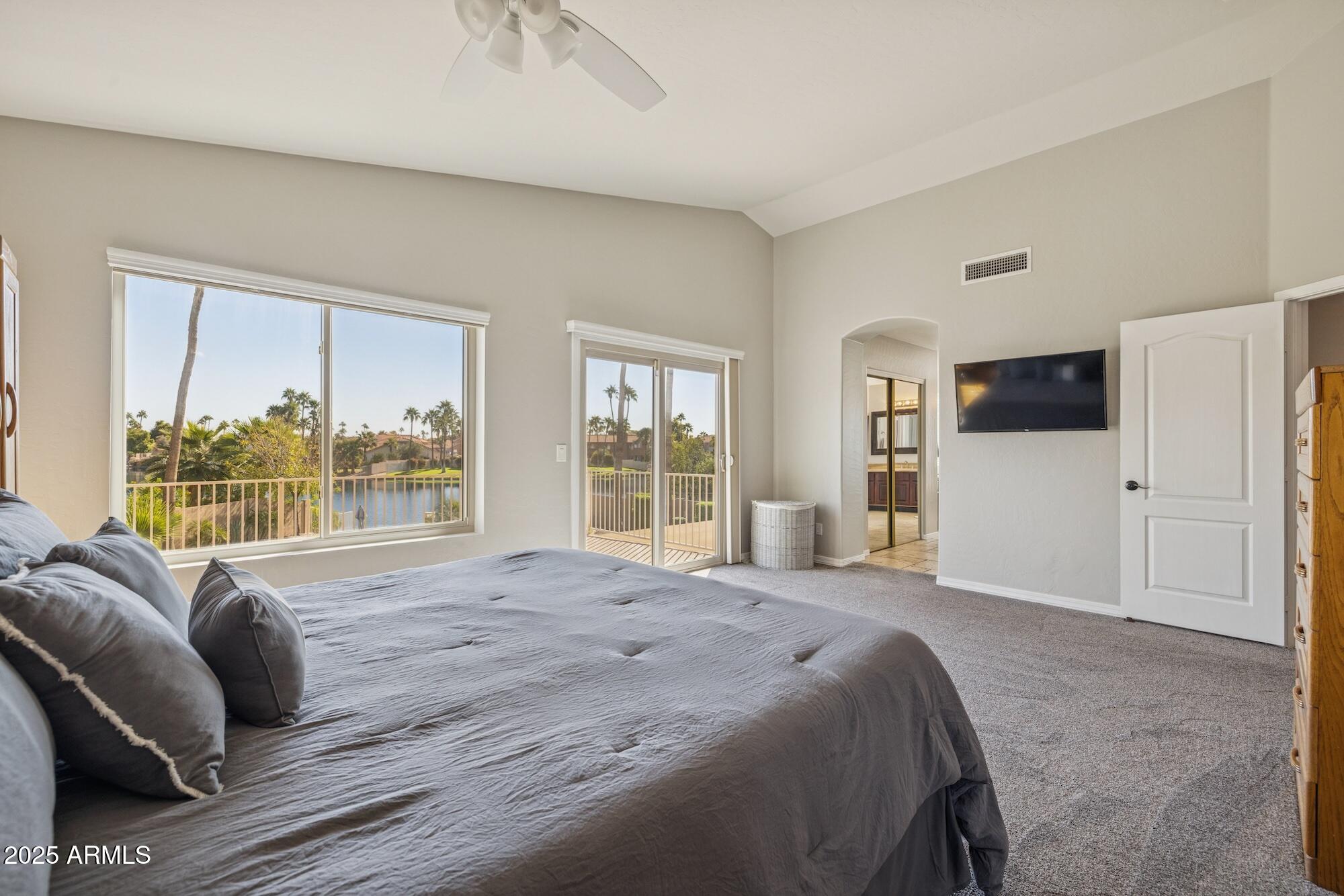 919 S PARADISE Drive