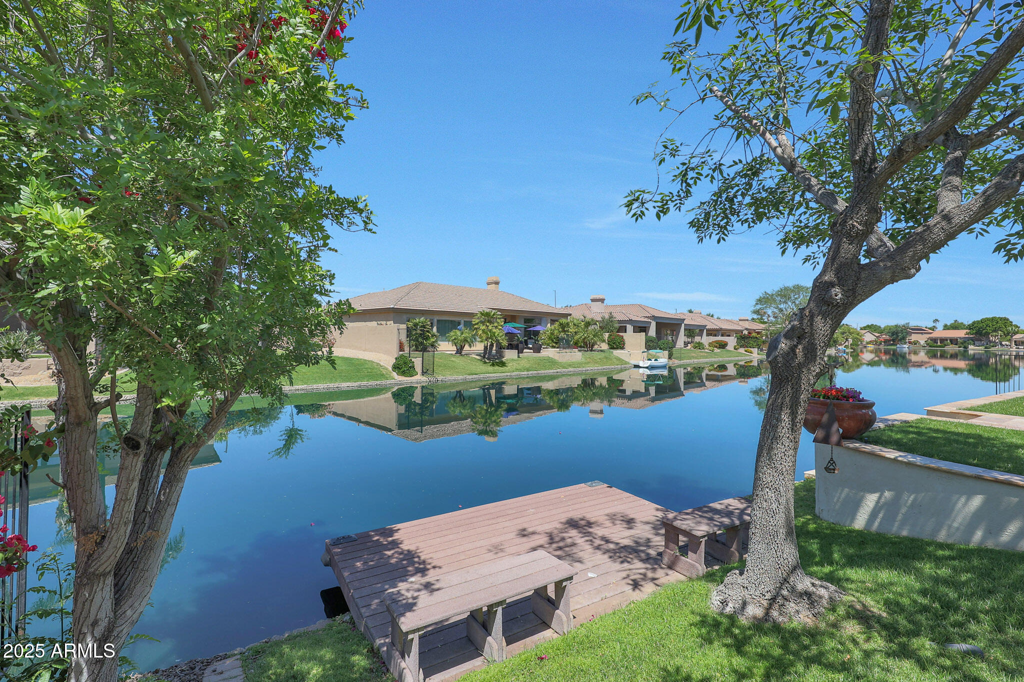 1740 W BARTLETT Way