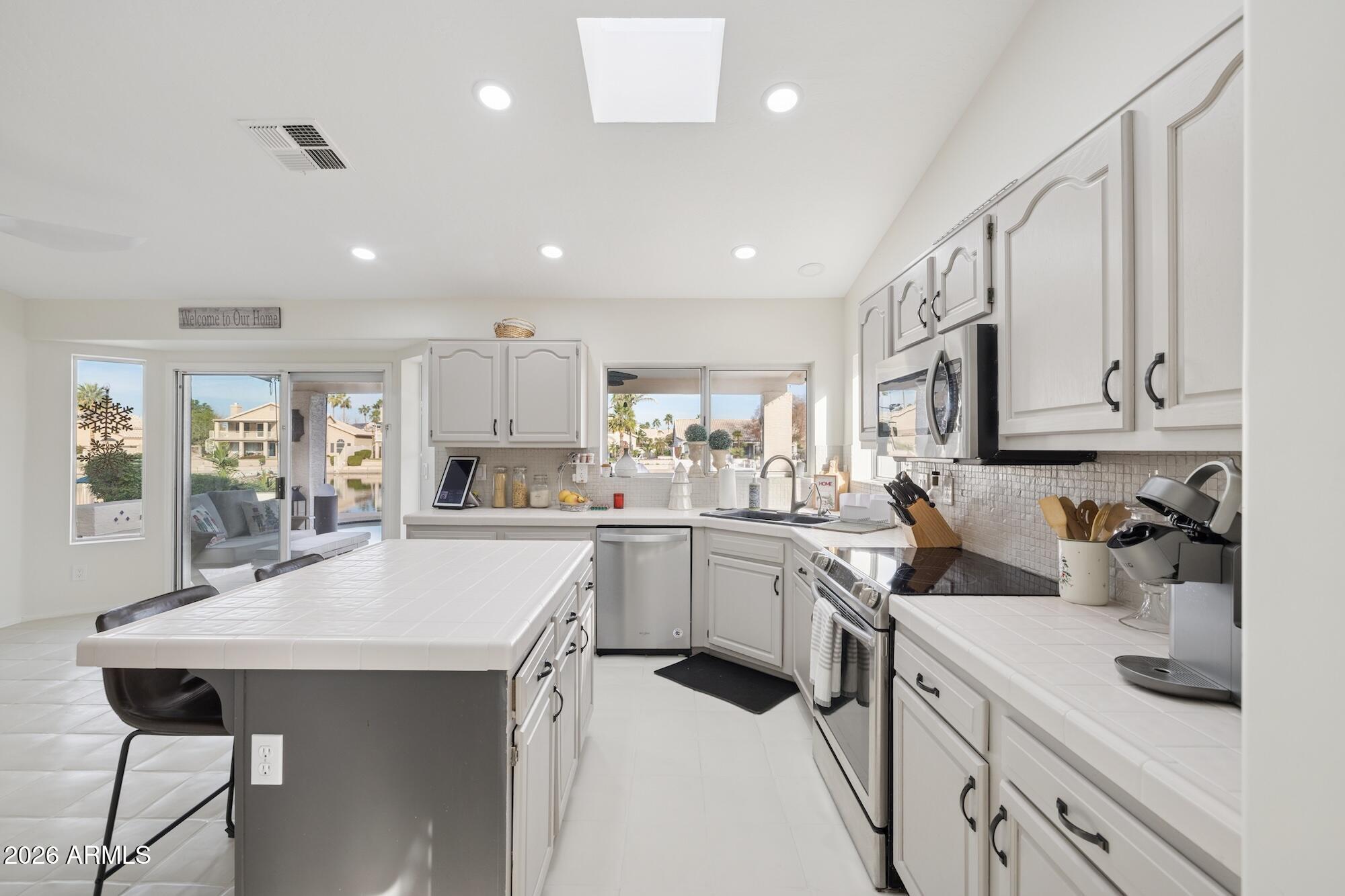 1146 W SEA FOG Drive