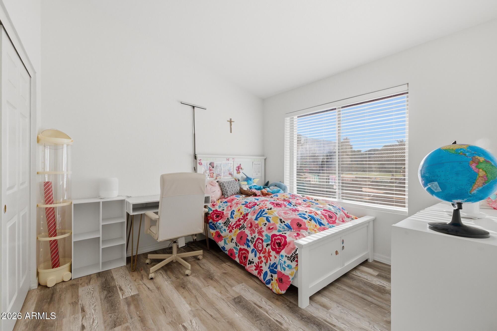 1338 E SUNBURST Lane