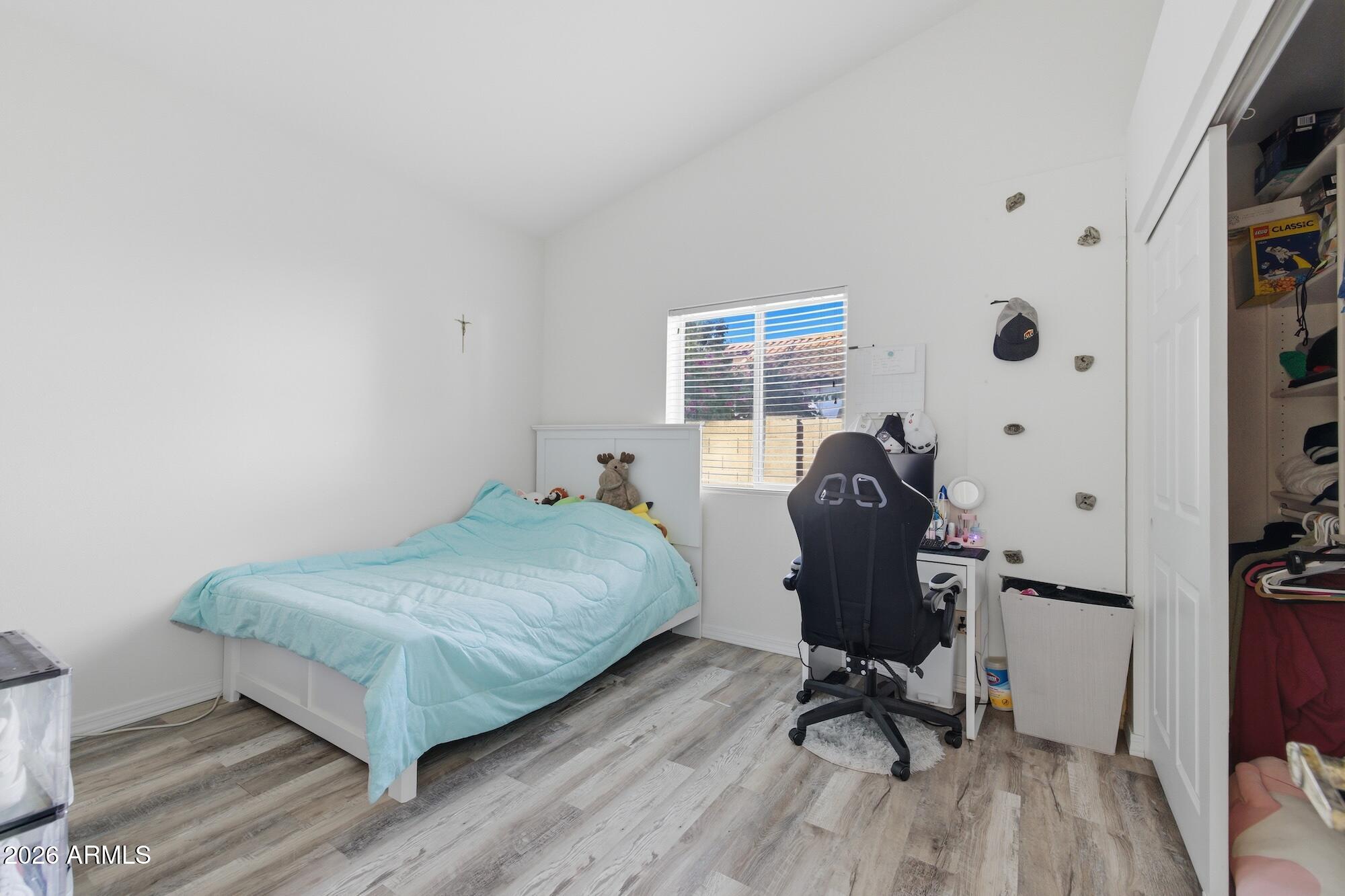 1338 E SUNBURST Lane