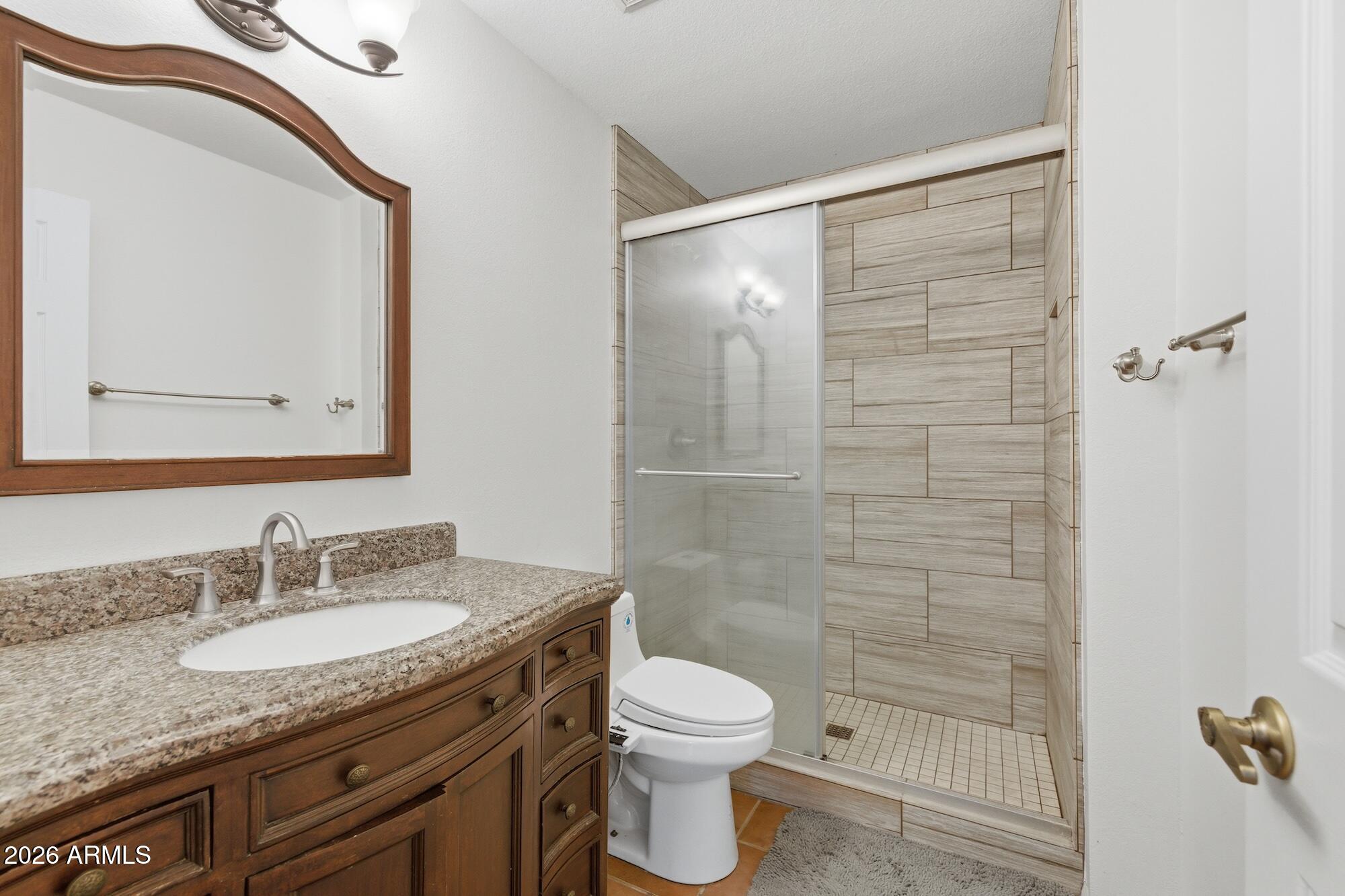 1338 E SUNBURST Lane