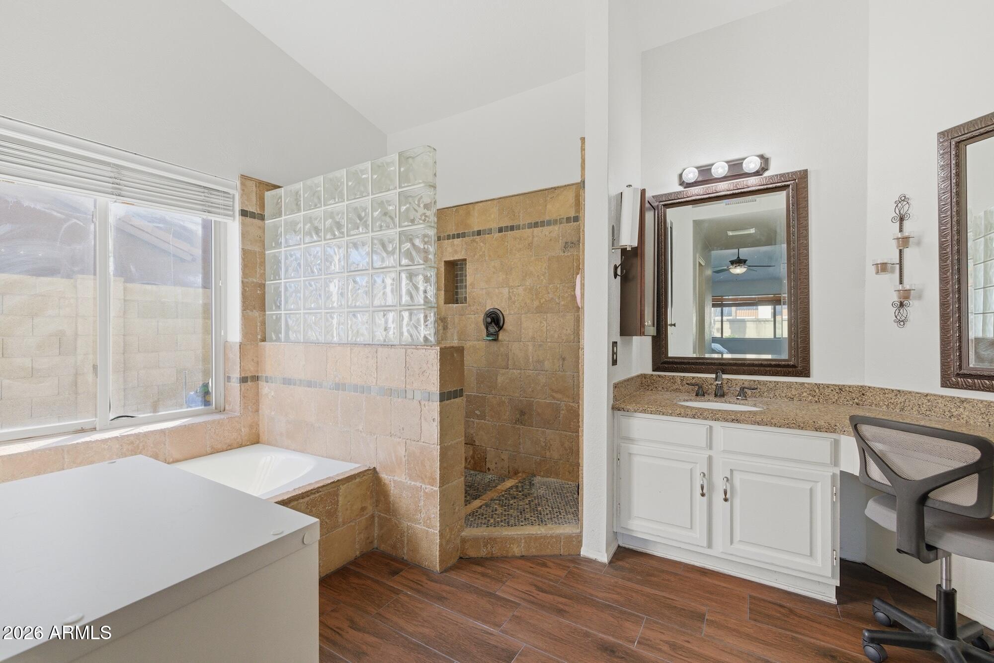 1338 E SUNBURST Lane