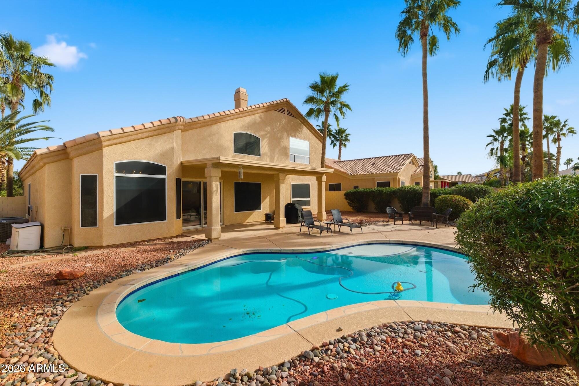 1811 W WISTERIA Drive