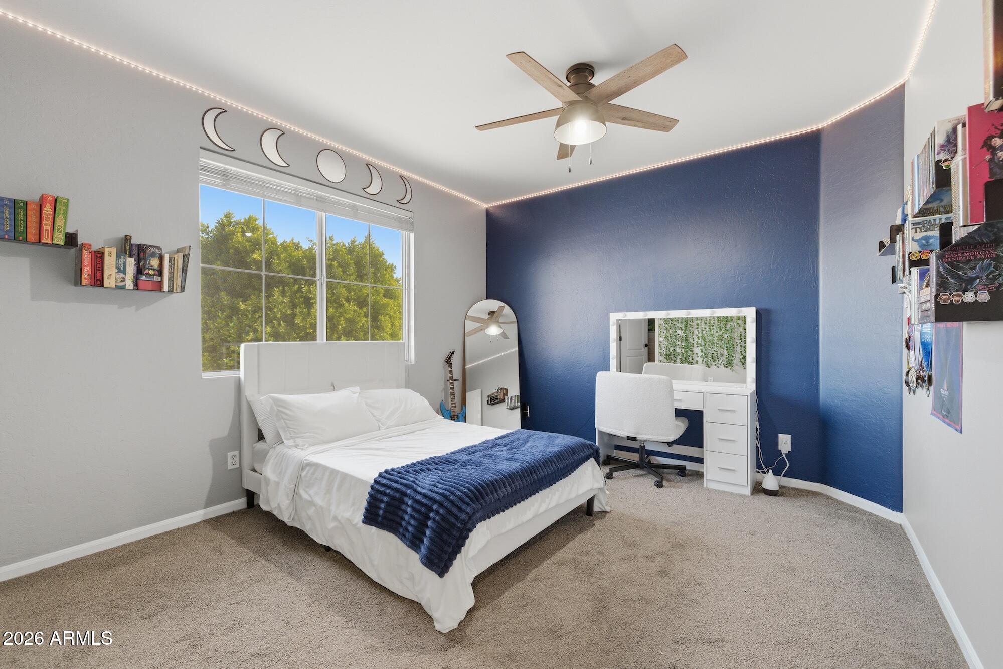 1811 W WISTERIA Drive