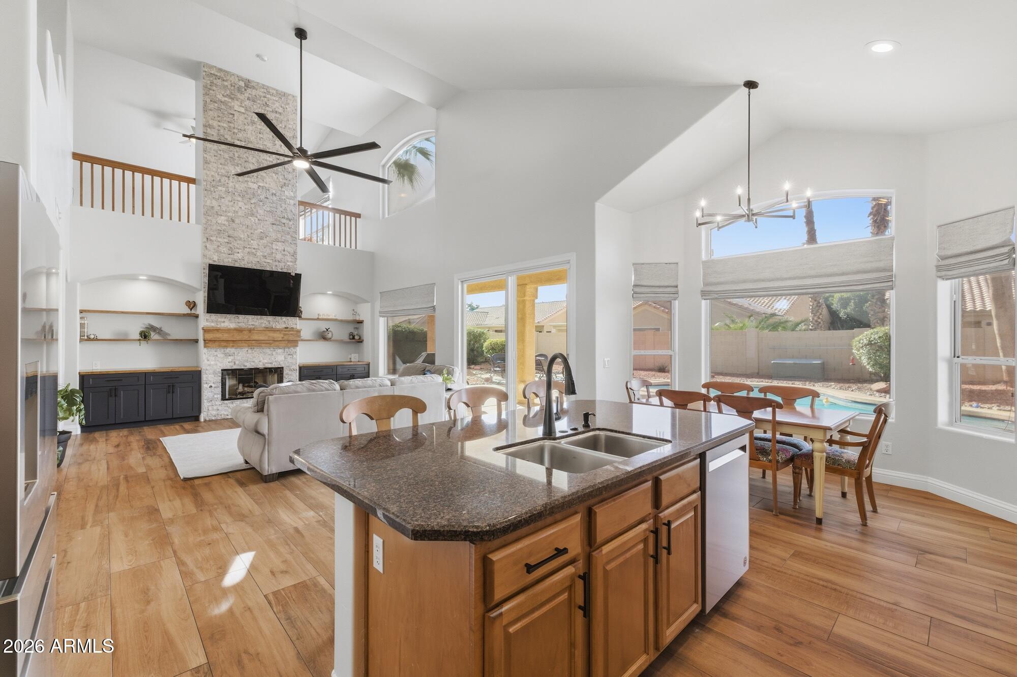 1811 W WISTERIA Drive