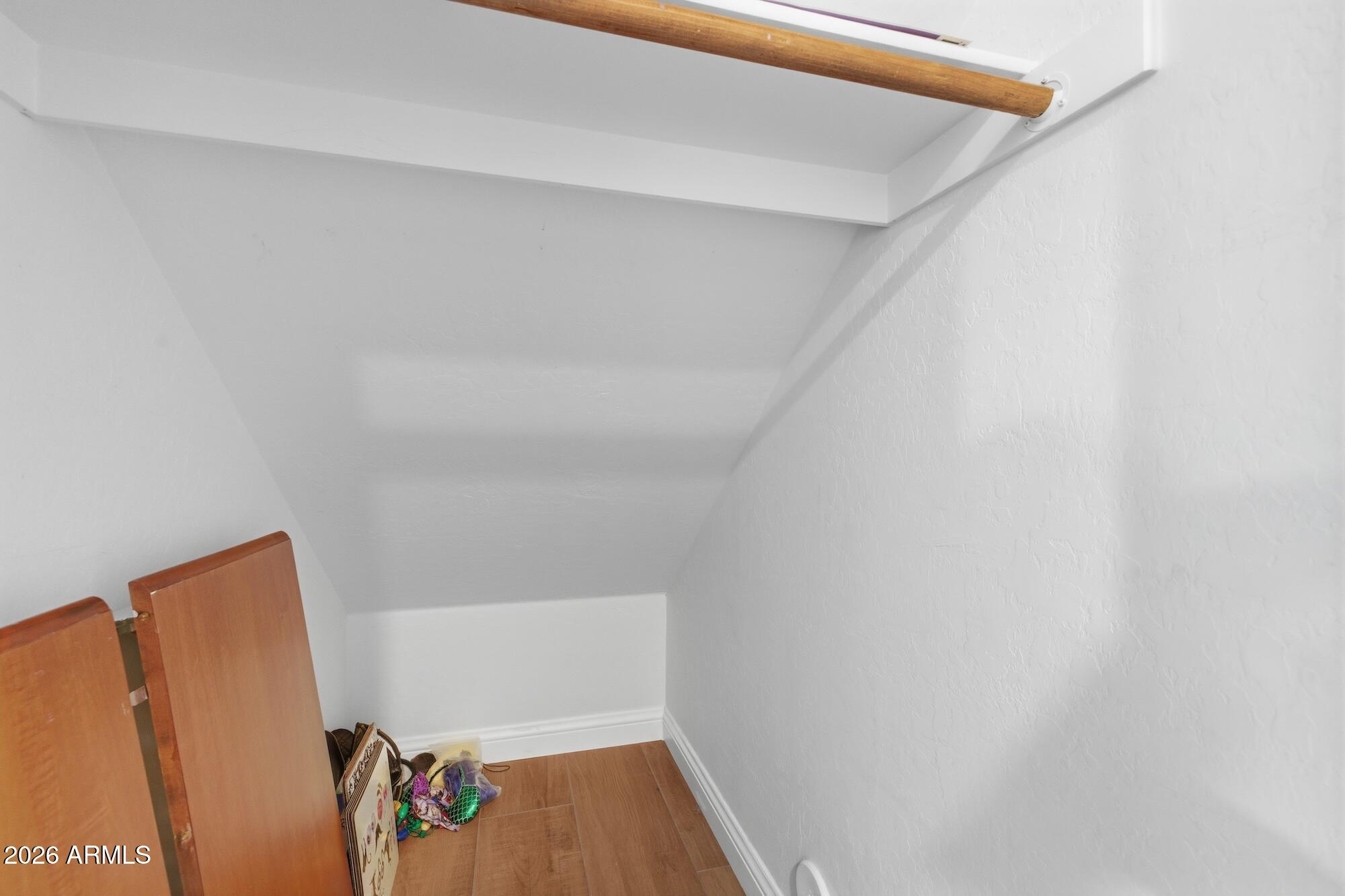 1811 W WISTERIA Drive