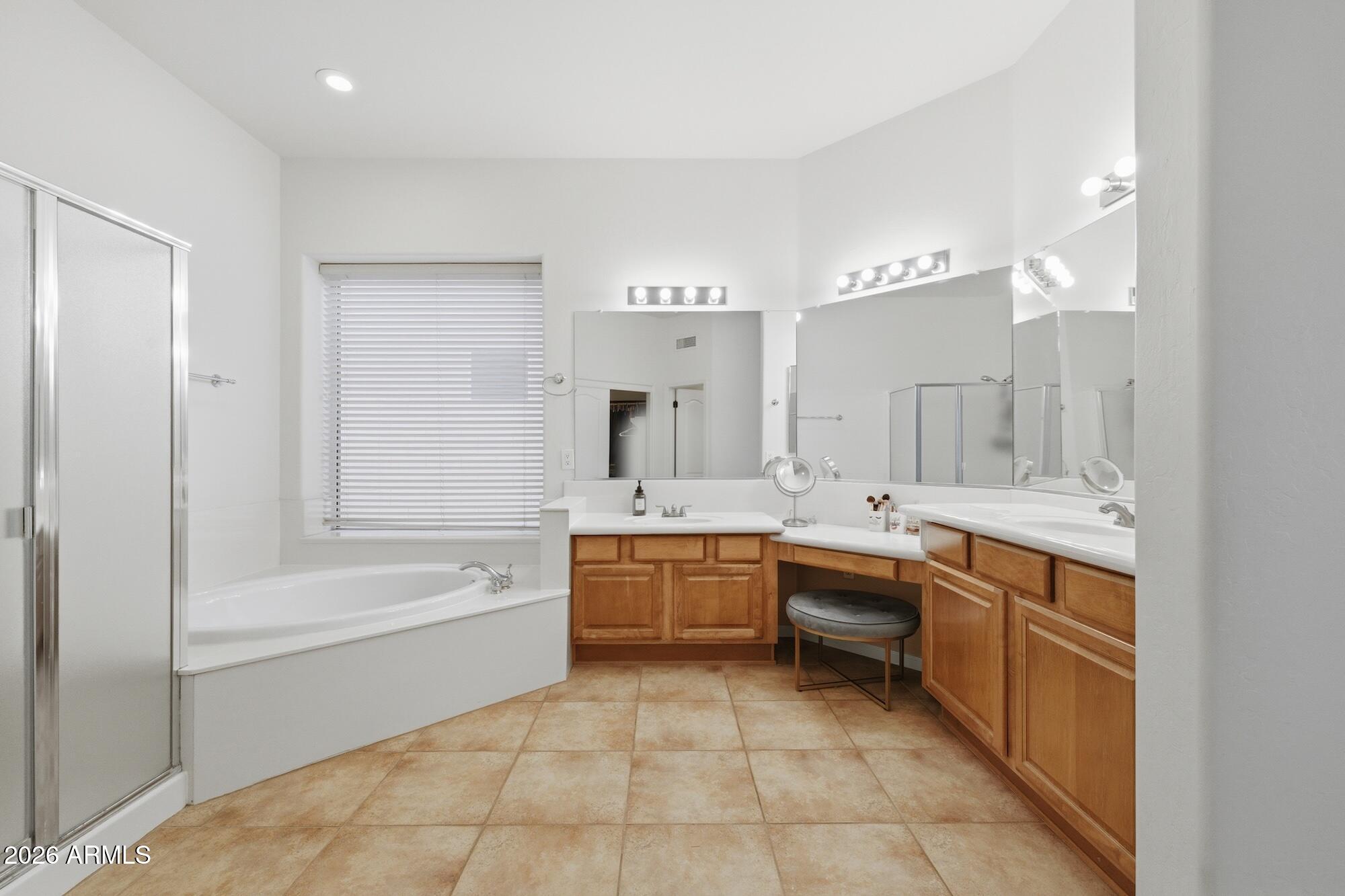 1811 W WISTERIA Drive